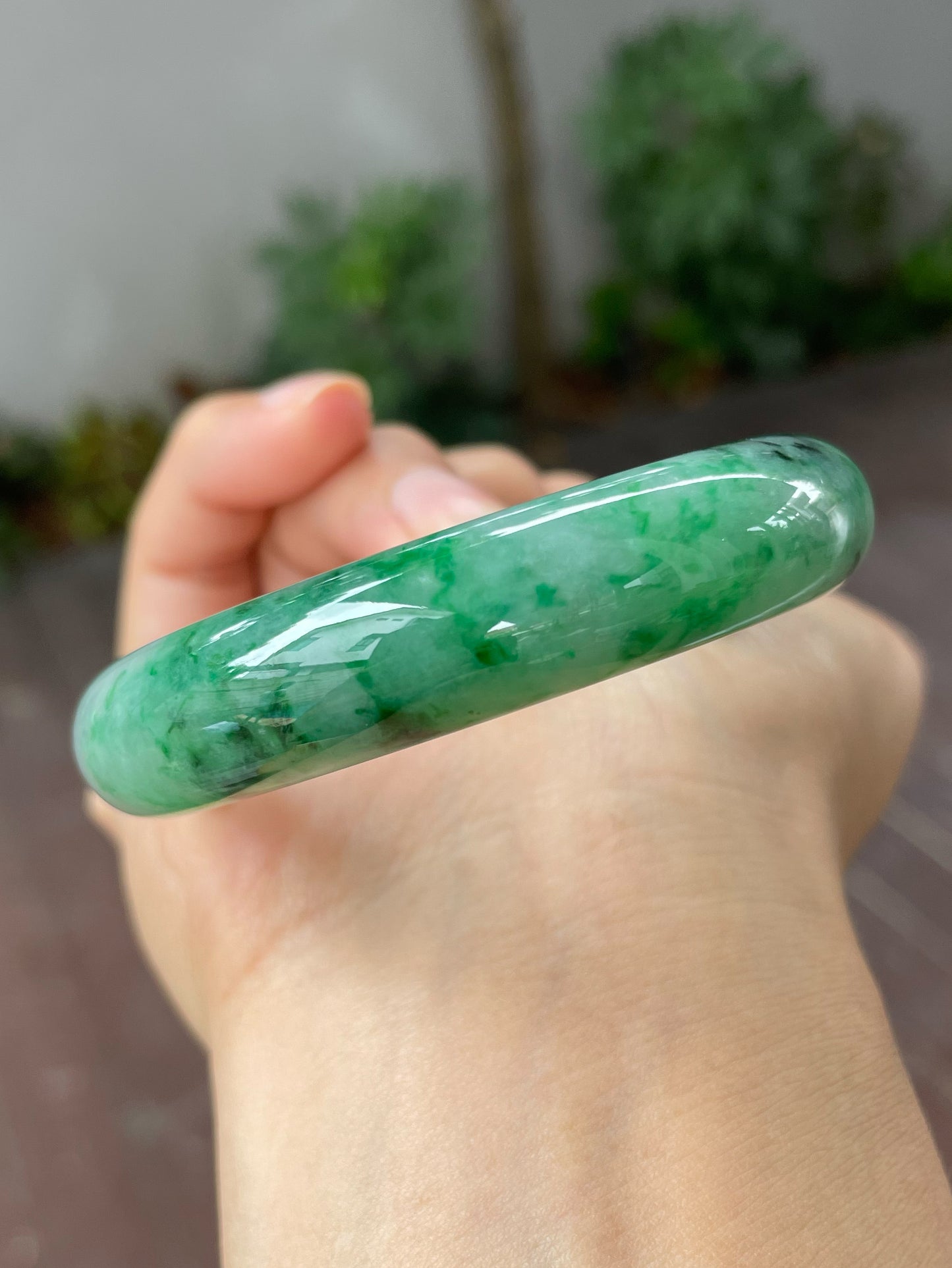 Green Jade Bangle | 53mm (NJBA036)