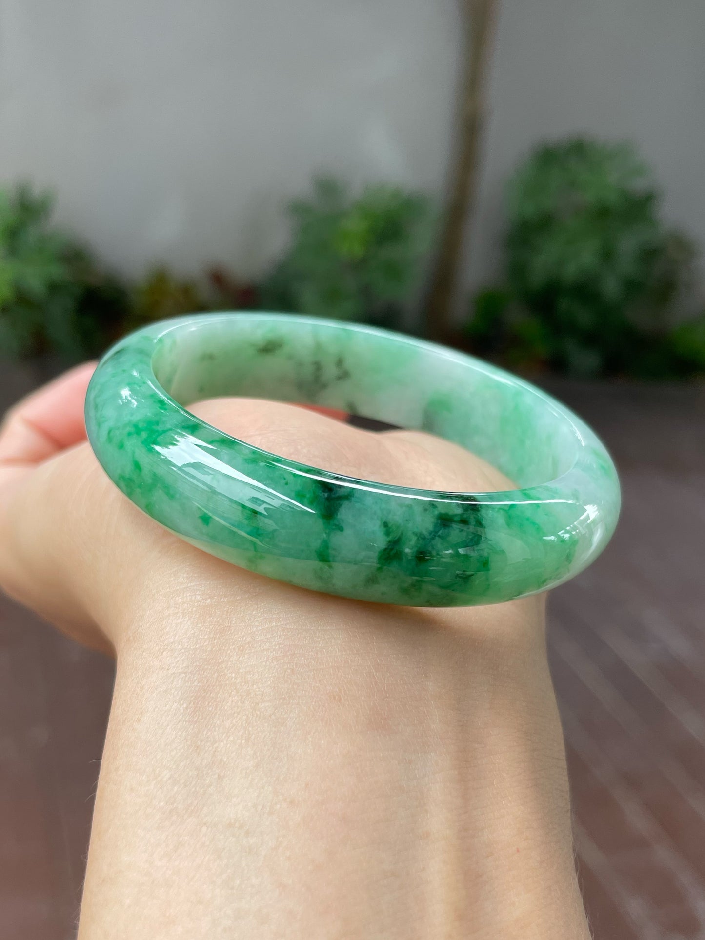 Green Jade Bangle | 53mm (NJBA036)