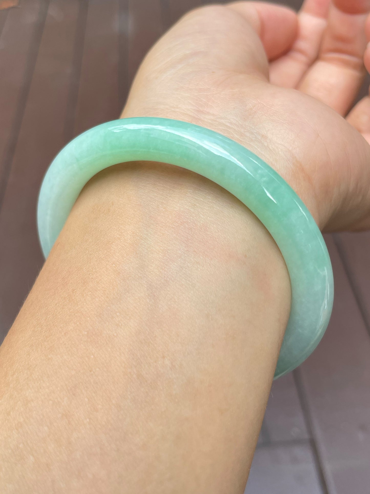 Light Green Jade Bangle | 57mm (NJBA113)