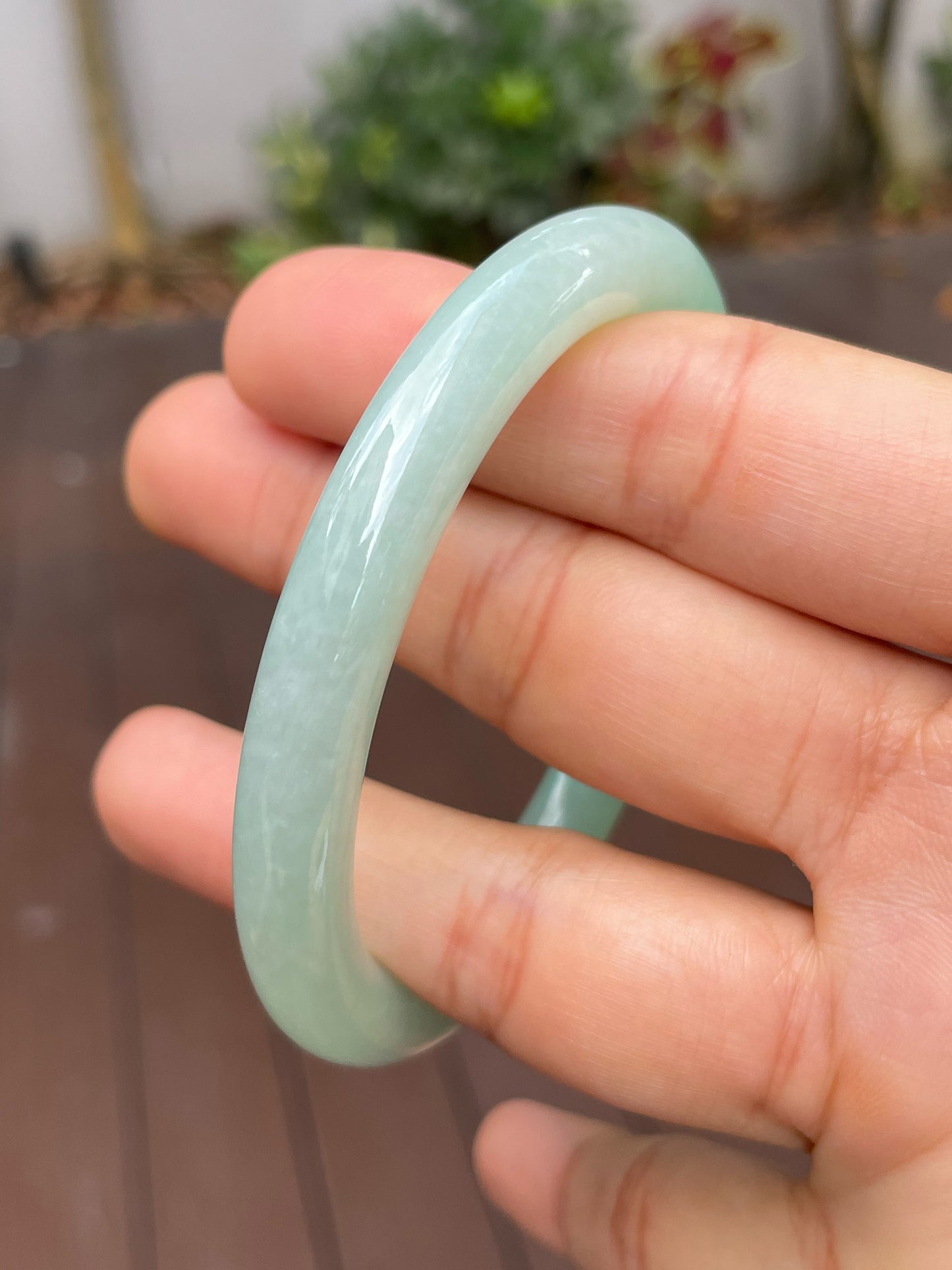 Light Green Jade Bangle | 57mm (NJBA113)