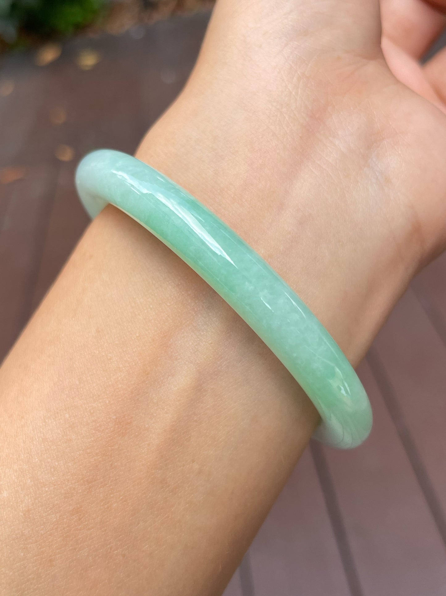 Light Green Jade Bangle | 57mm (NJBA113)