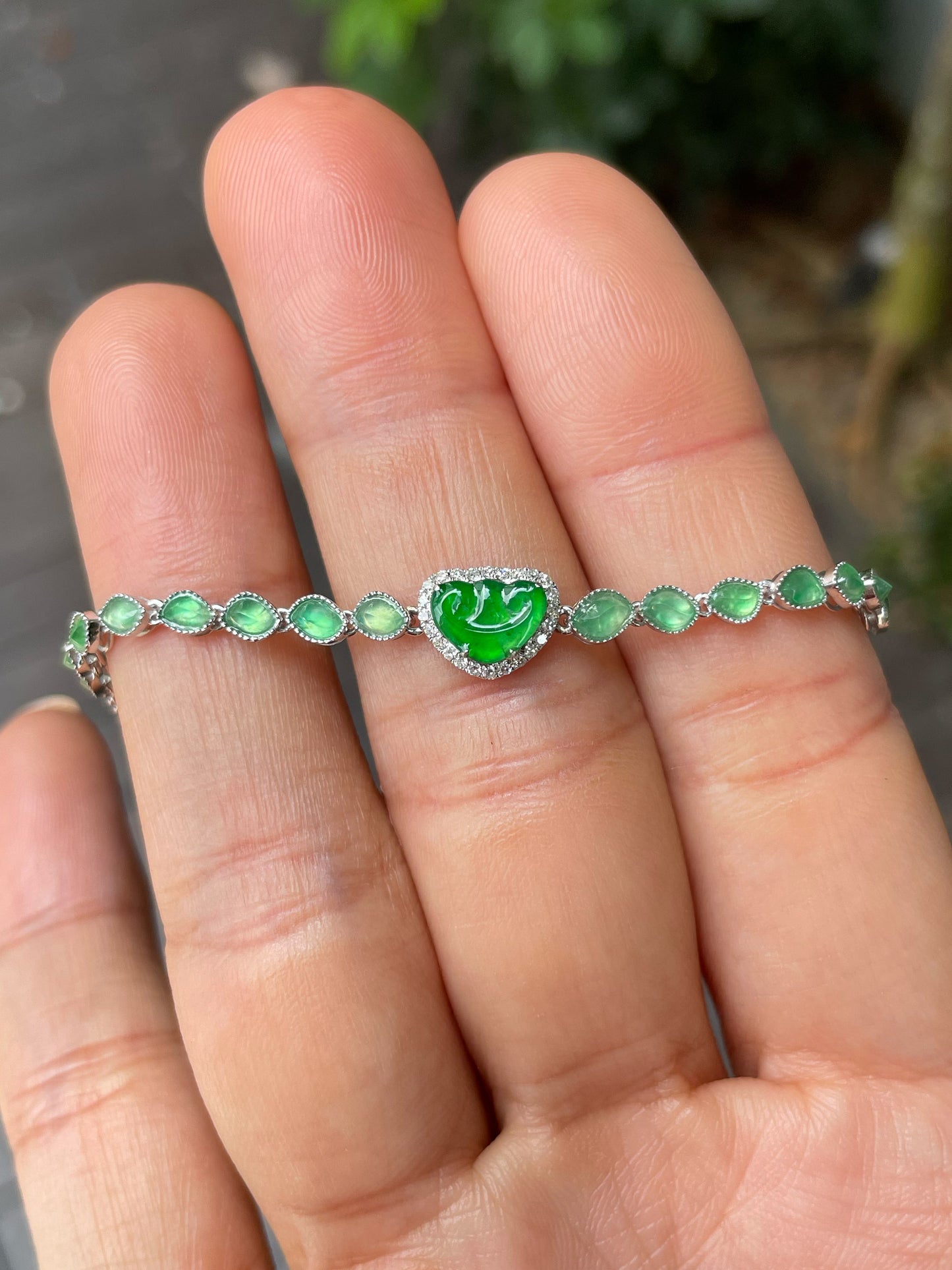 Green Jadeite Bracelet - Ruyi (NJBA167)