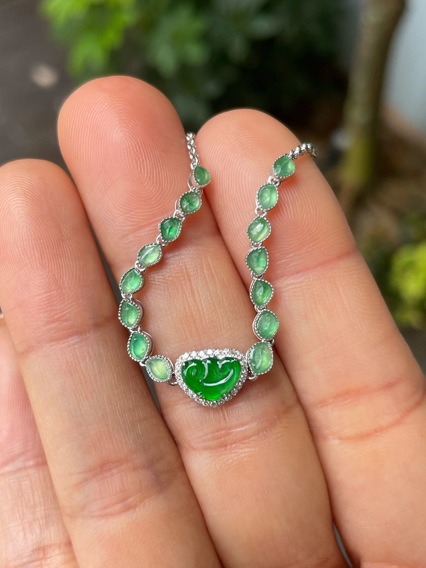 Green Jadeite Bracelet - Ruyi (NJBA167)