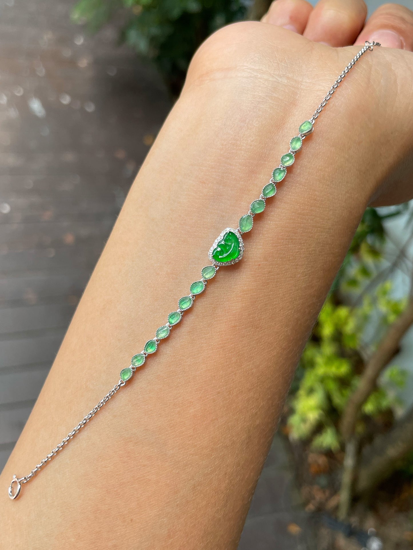 Green Jadeite Bracelet - Ruyi (NJBA167)