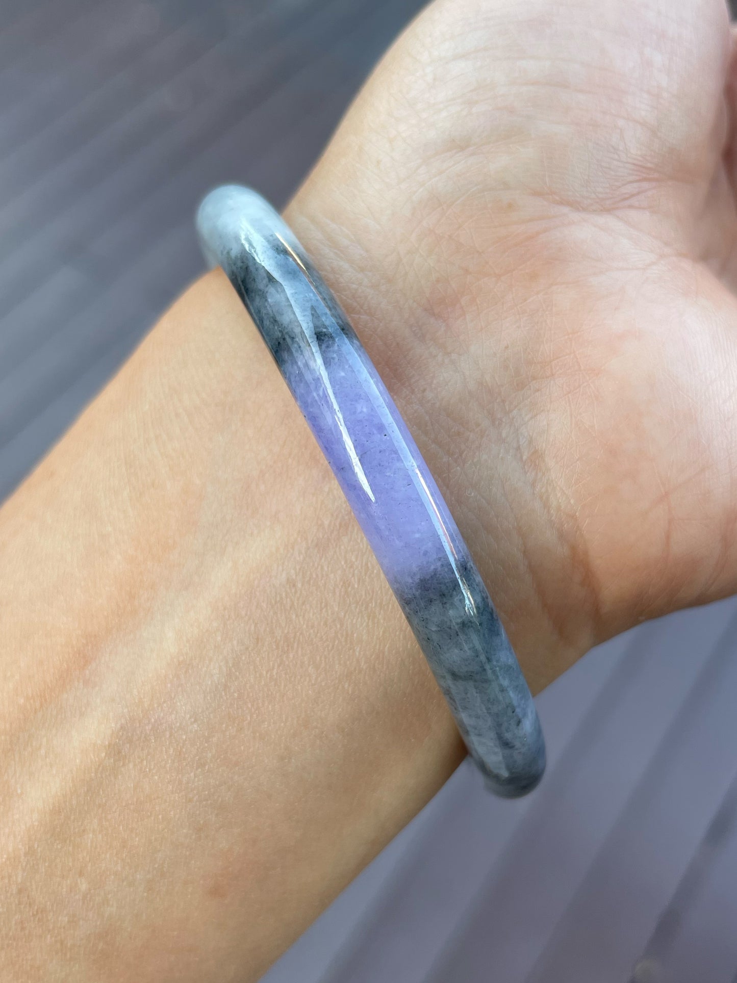 Black With Lavender Jade Bangle | 59mm (NJBA175)