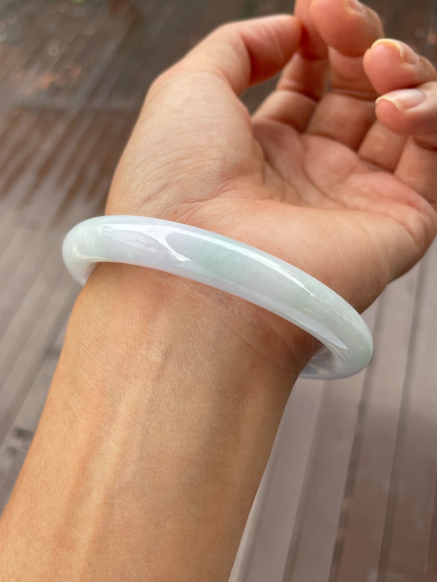 White Jadeite Bangle | 61mm (NJBA176)