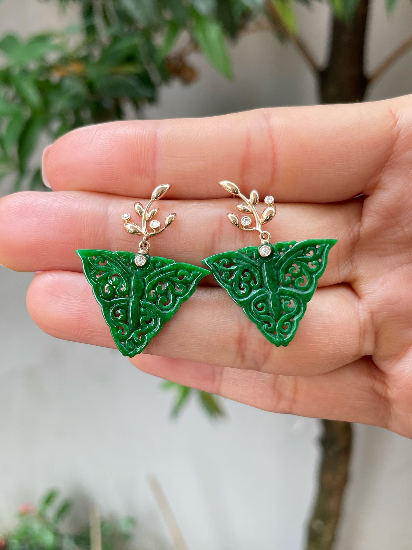 Green Jadeite Carved Earrings (NJE171)