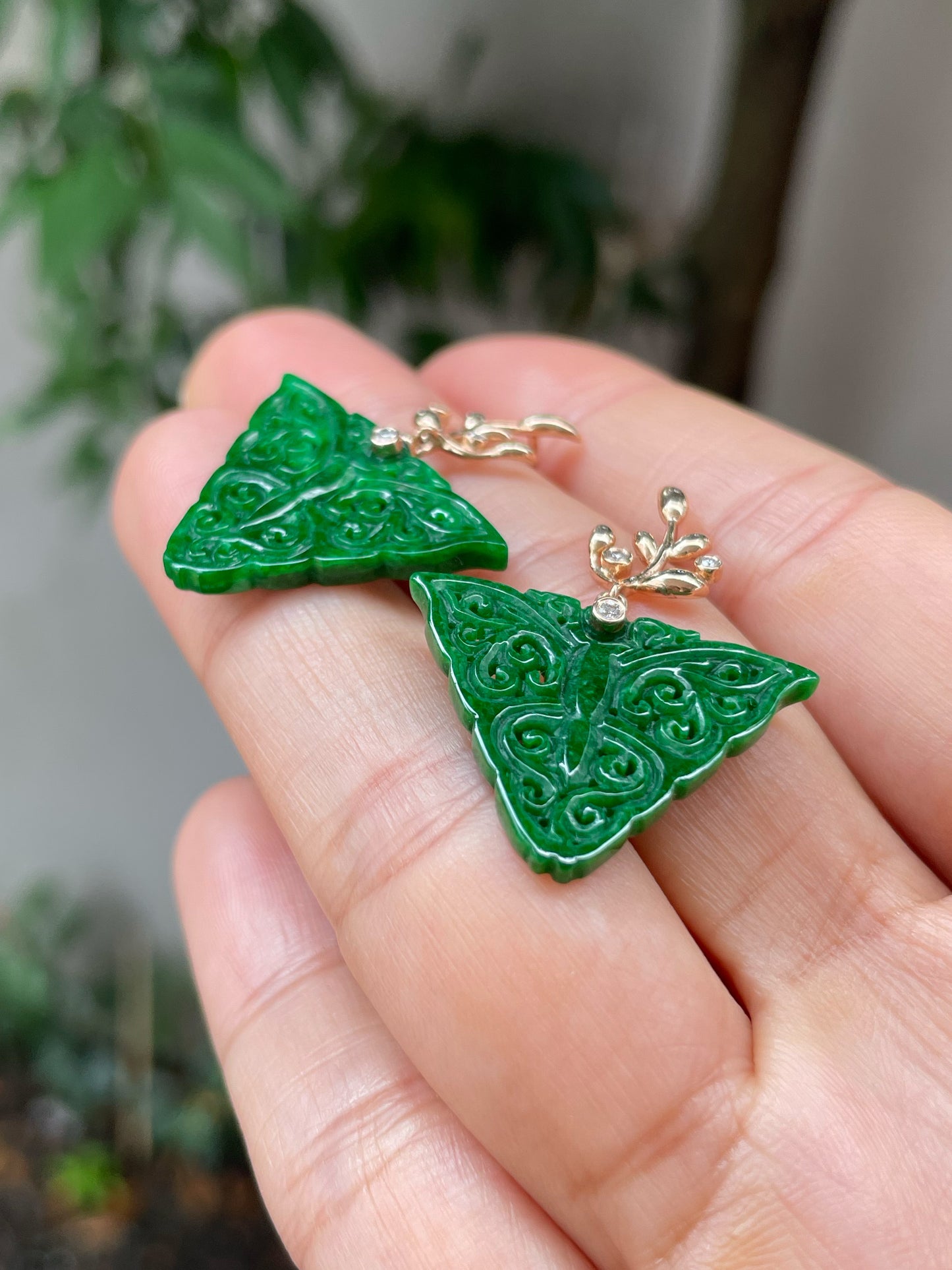 Green Jadeite Carved Earrings (NJE171)