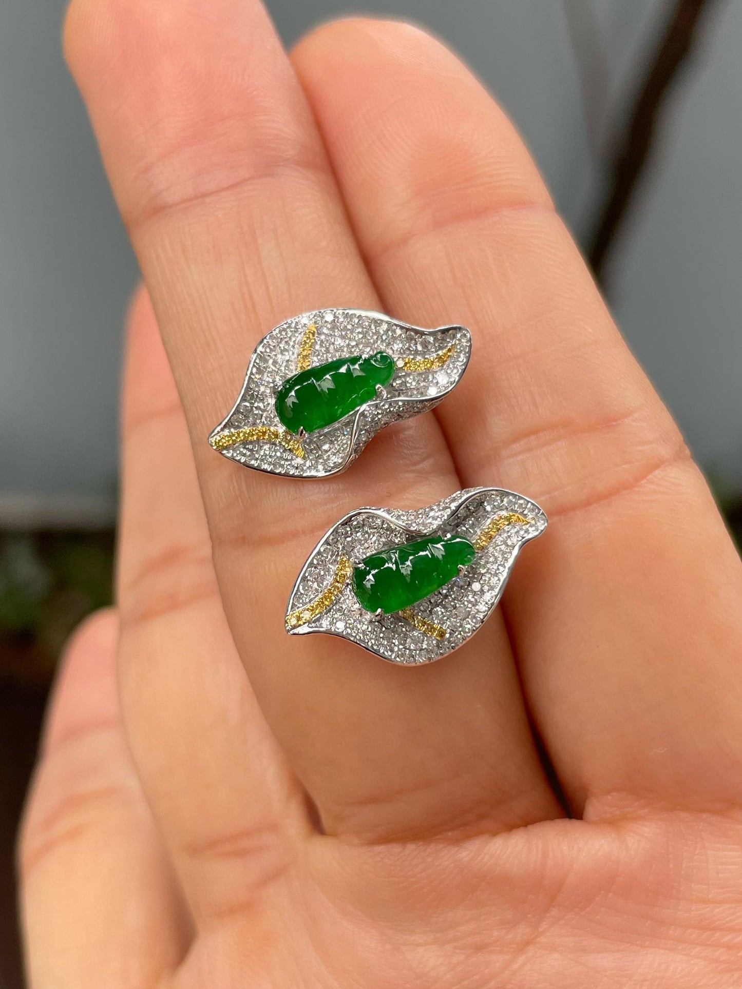 Green Jade Earrings - Peapod Carvings (NJE186)