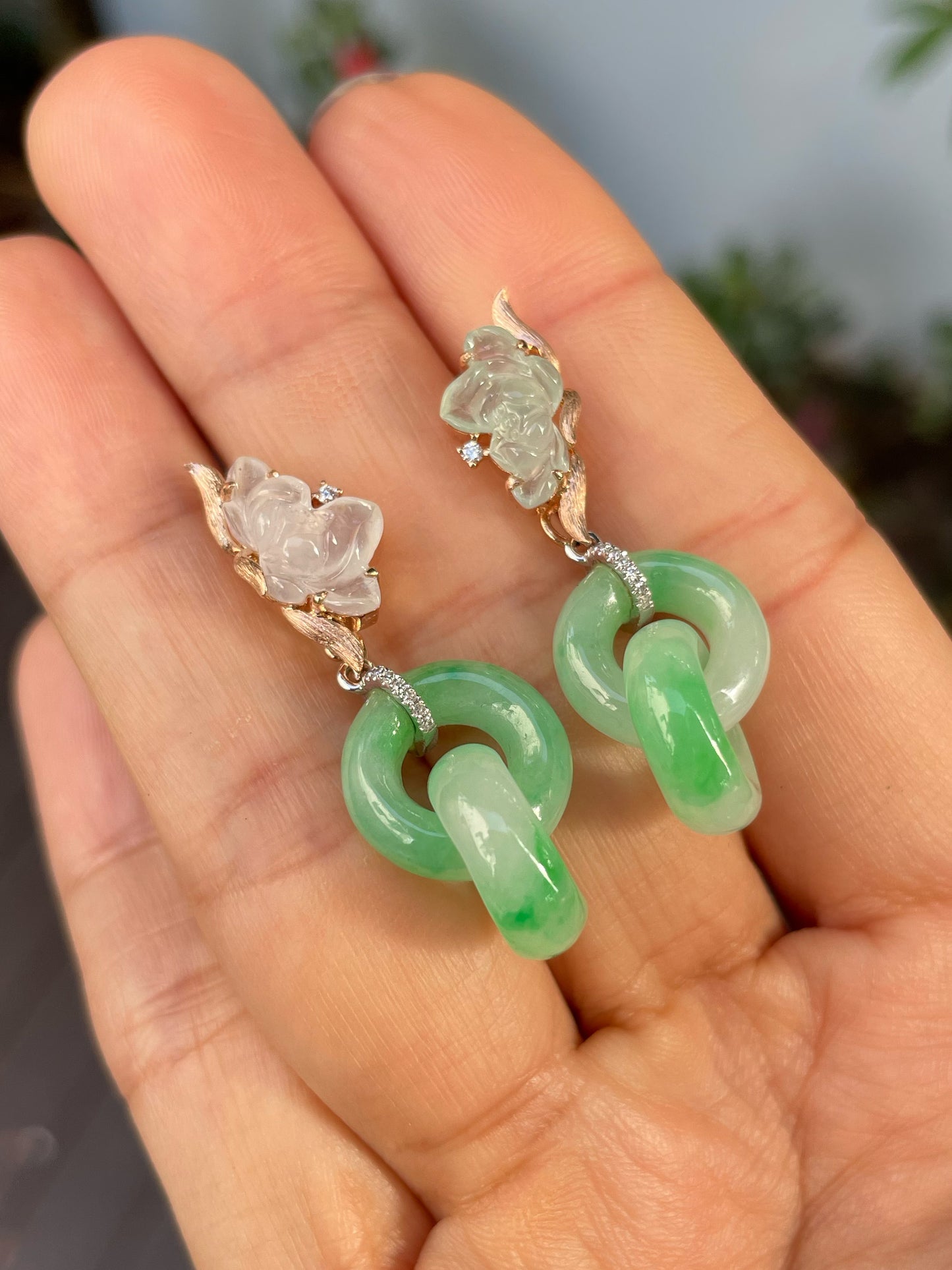 Lavender Jadeite Earrings - Lotus In Vase (NJE194)