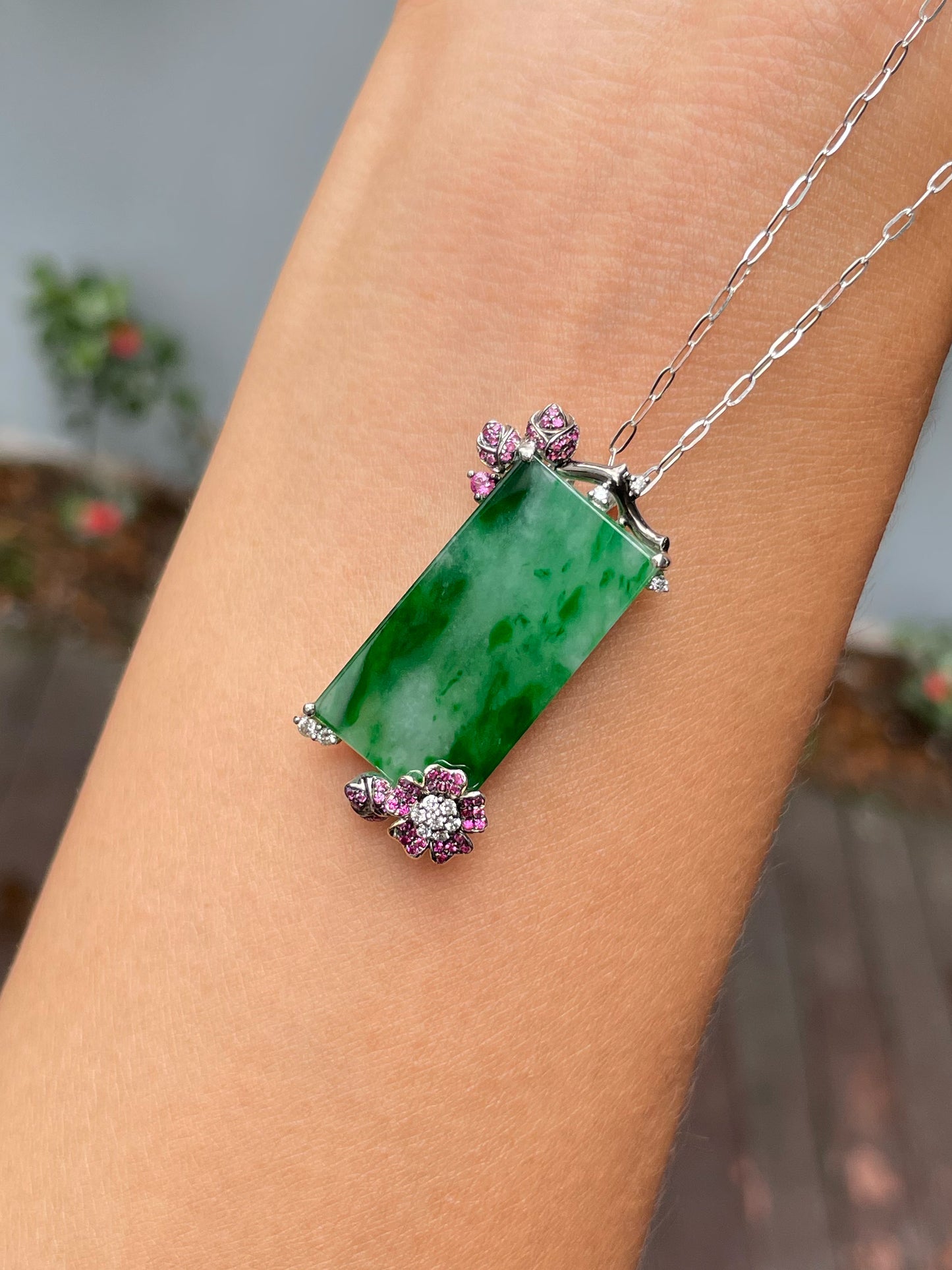 Green Jadeite Pendant (NJP045)