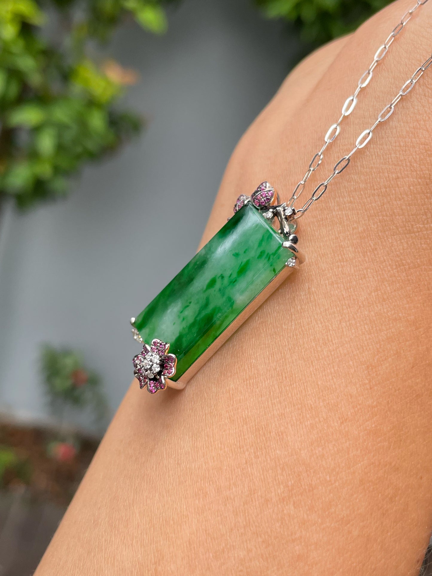 Green Jadeite Pendant (NJP045)