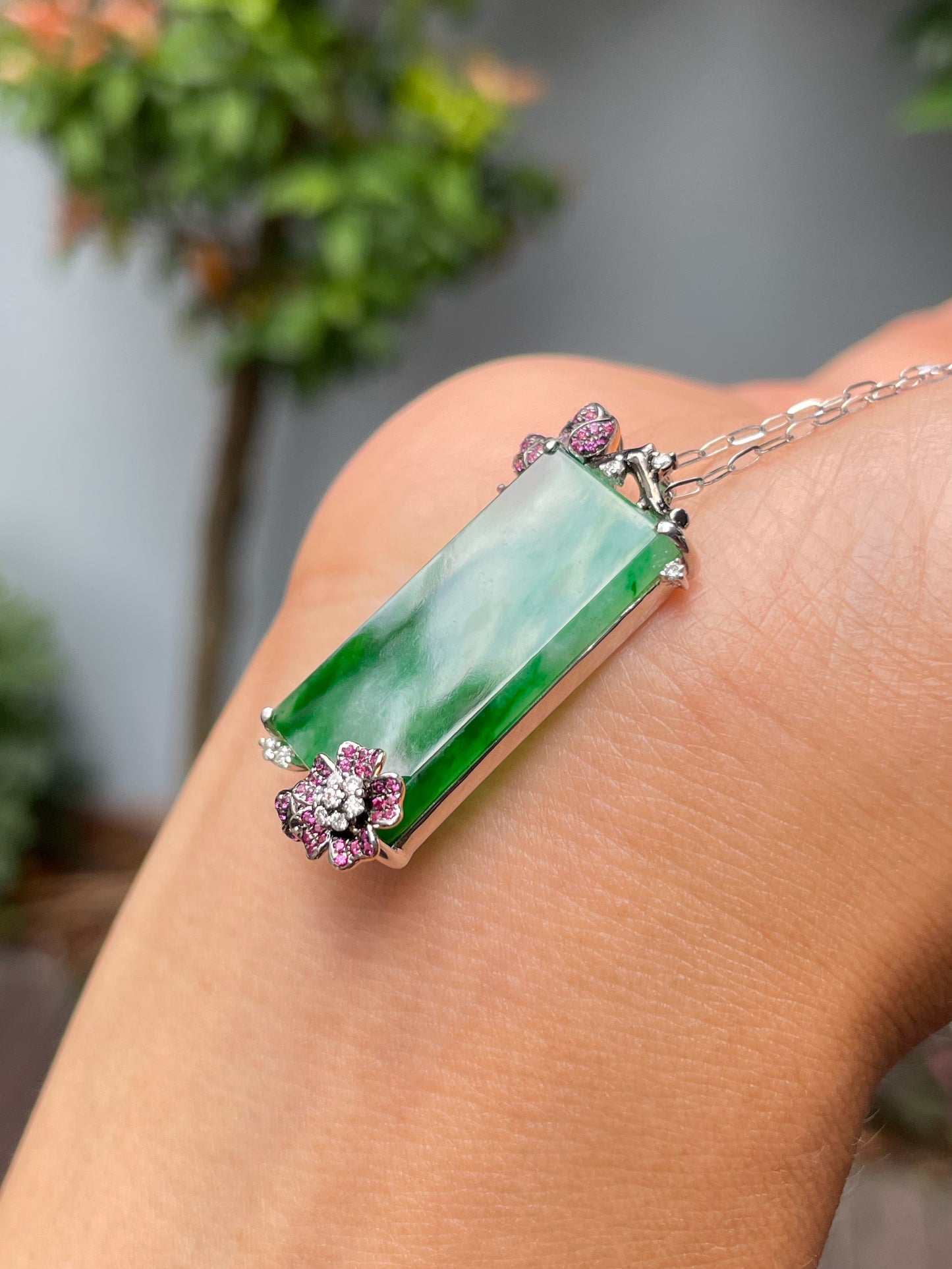 Green Jadeite Pendant (NJP045)