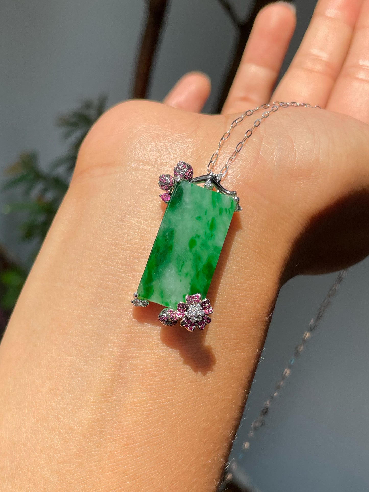 Green Jadeite Pendant (NJP045)