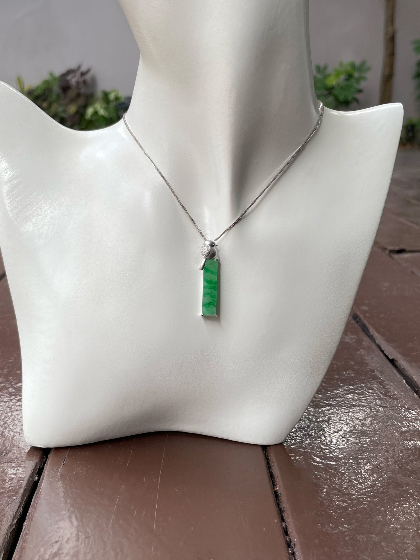 Green Jadeite Pendant (NJP065)