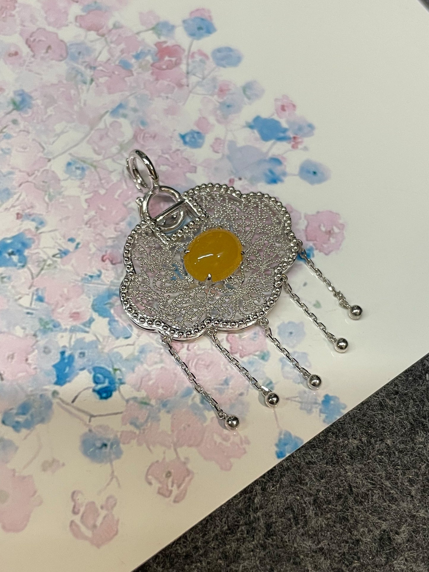 Yellow Jade Cabochon Pendant - Ruyi Locket (NJP069)