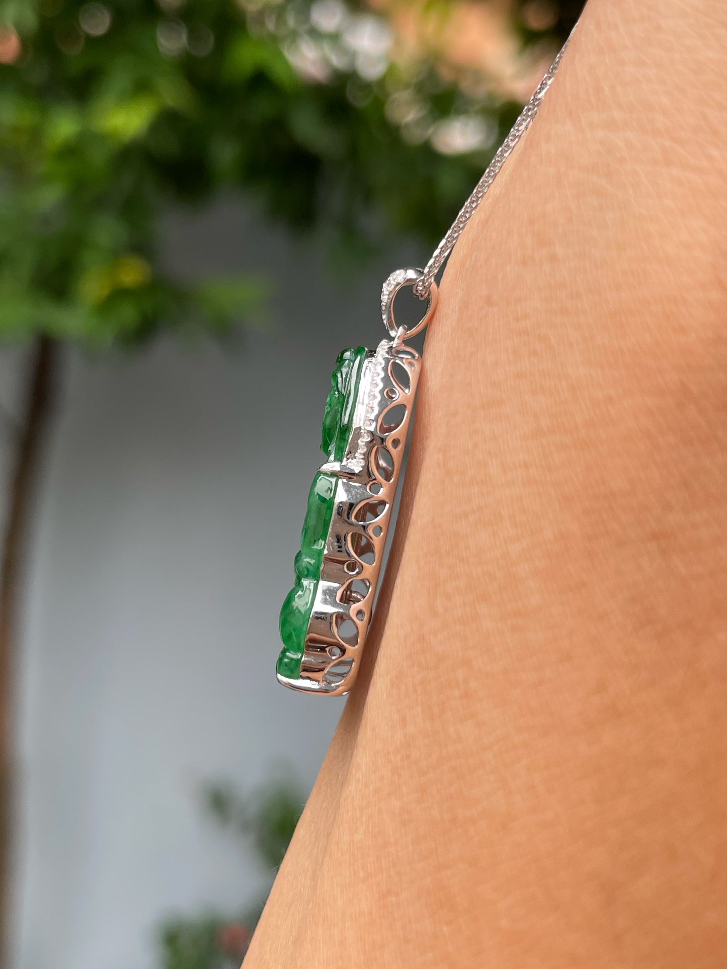 Green Jadeite Pendant - Goddess Of Mercy (NJP093)
