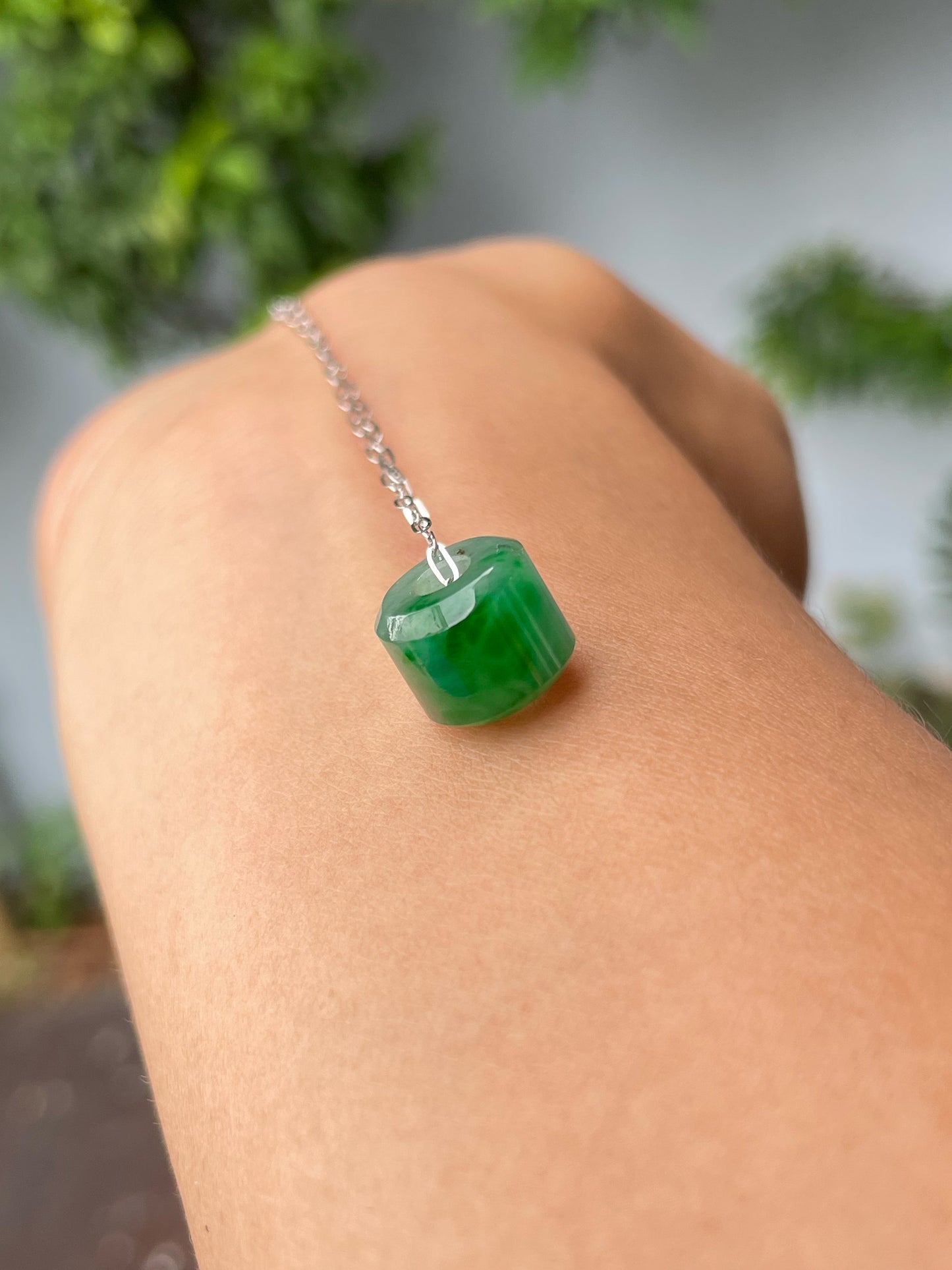 Green Jade Barrel Pendant - Lu Lu Tong 路路通 (NJP102)