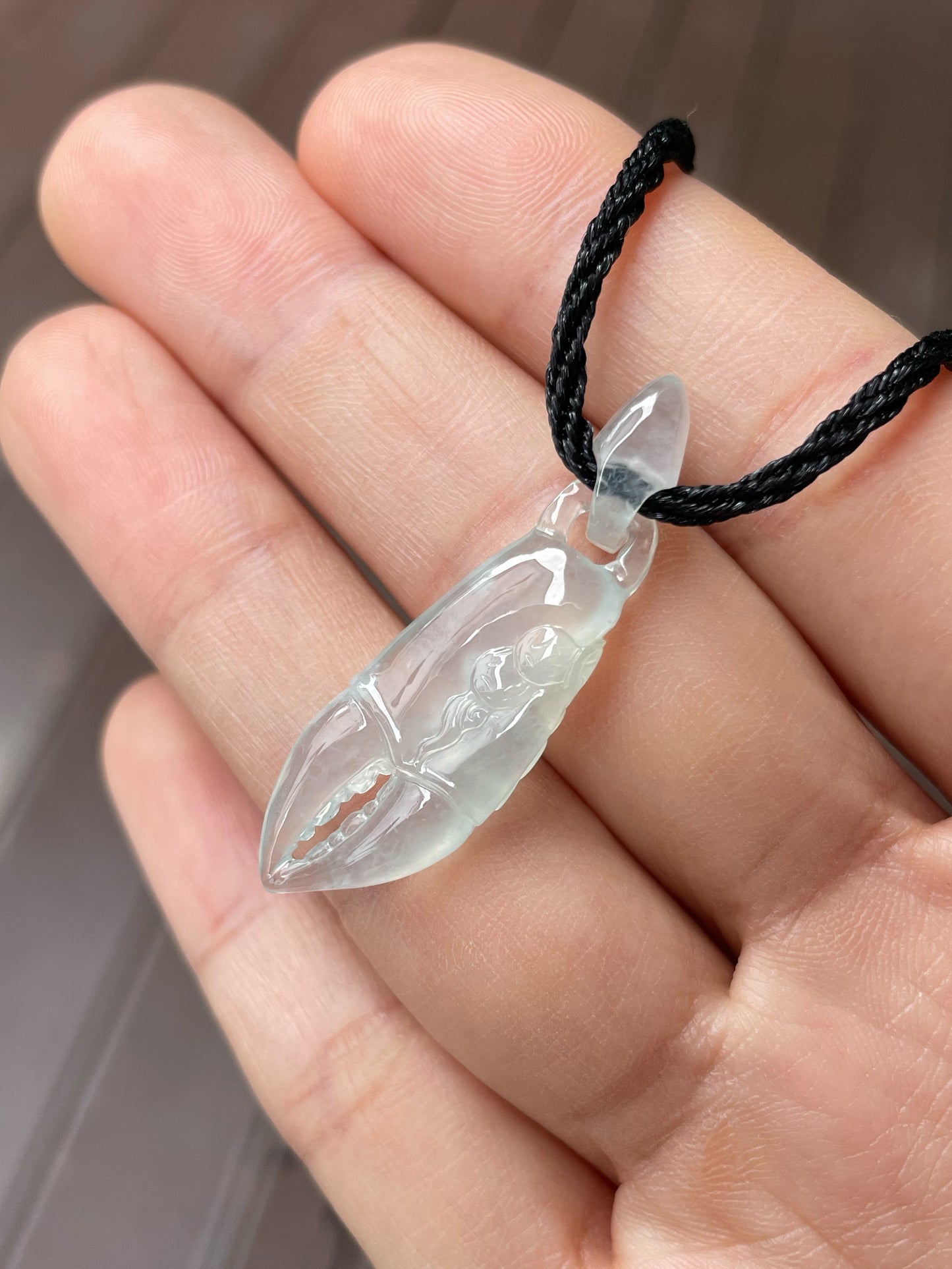 Icy Jade Pendant - Crab Claw (NJP112)