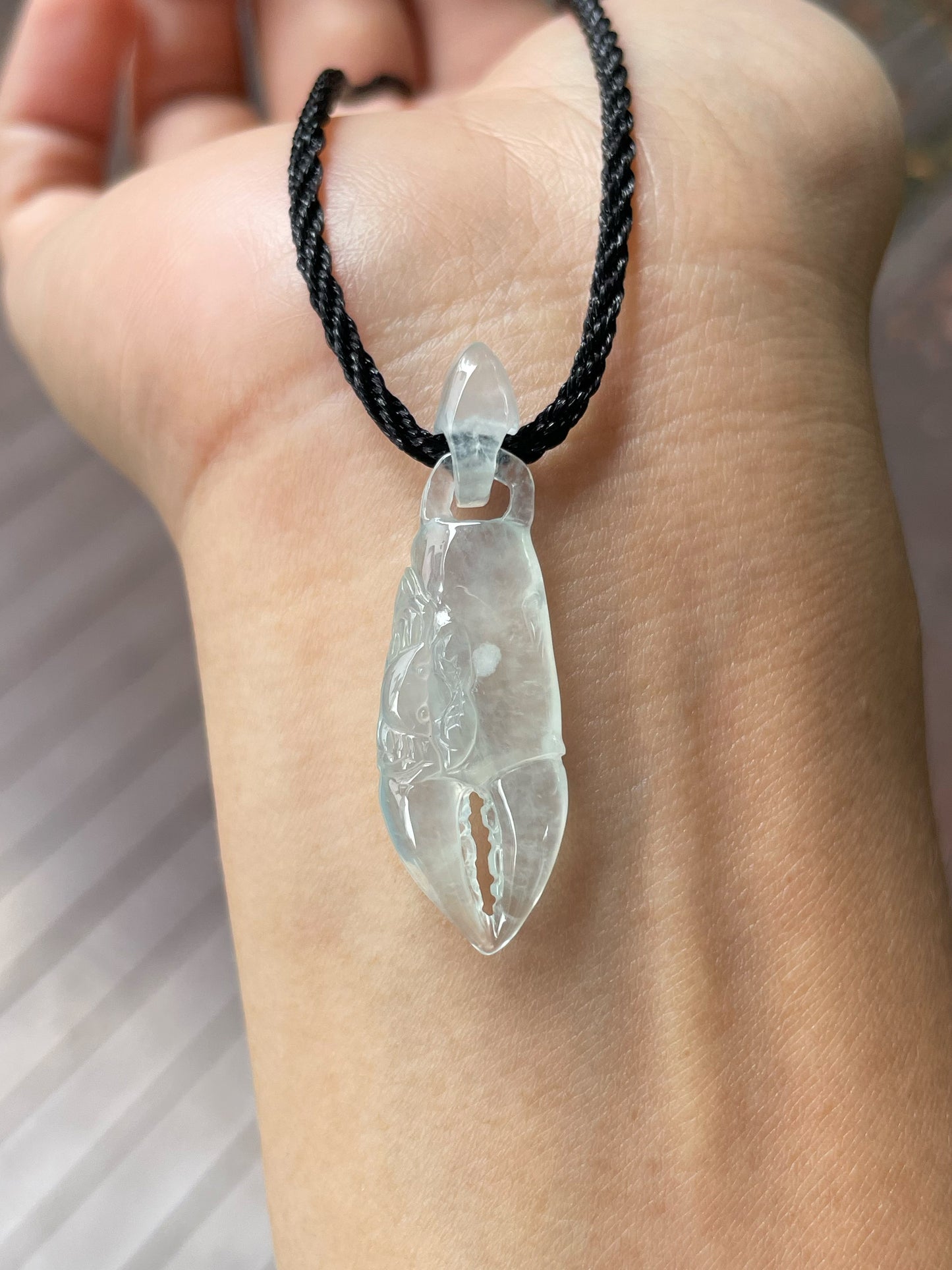 Icy Jade Pendant - Crab Claw (NJP112)