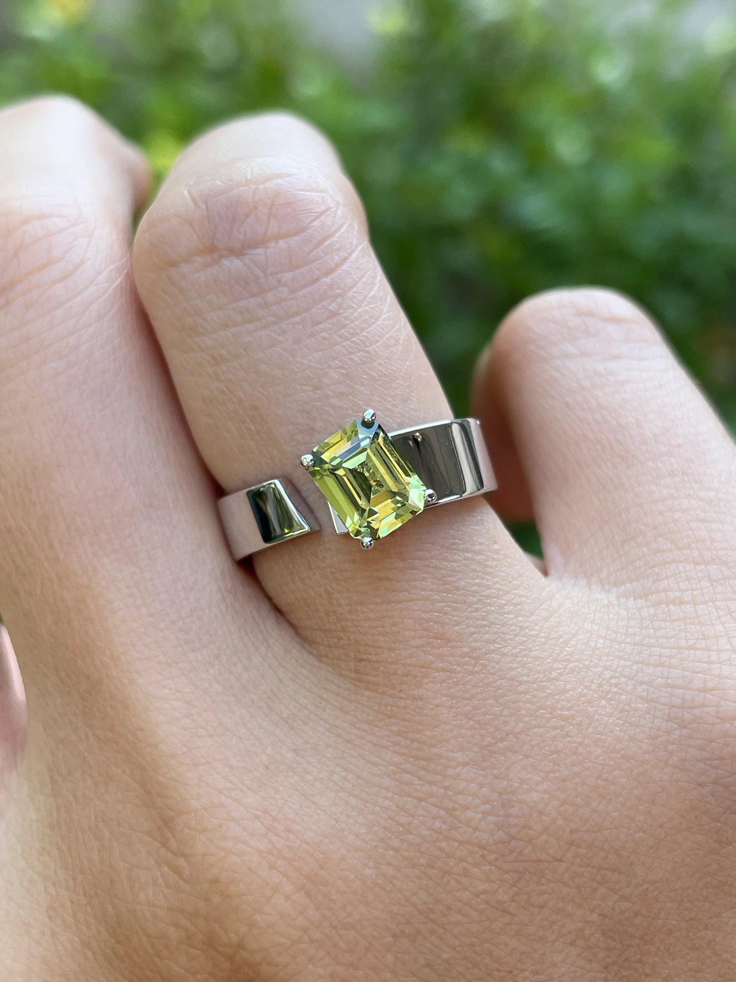 Unheated Greenish Yellow Sapphire Ring - 1.57CT (NJR218)