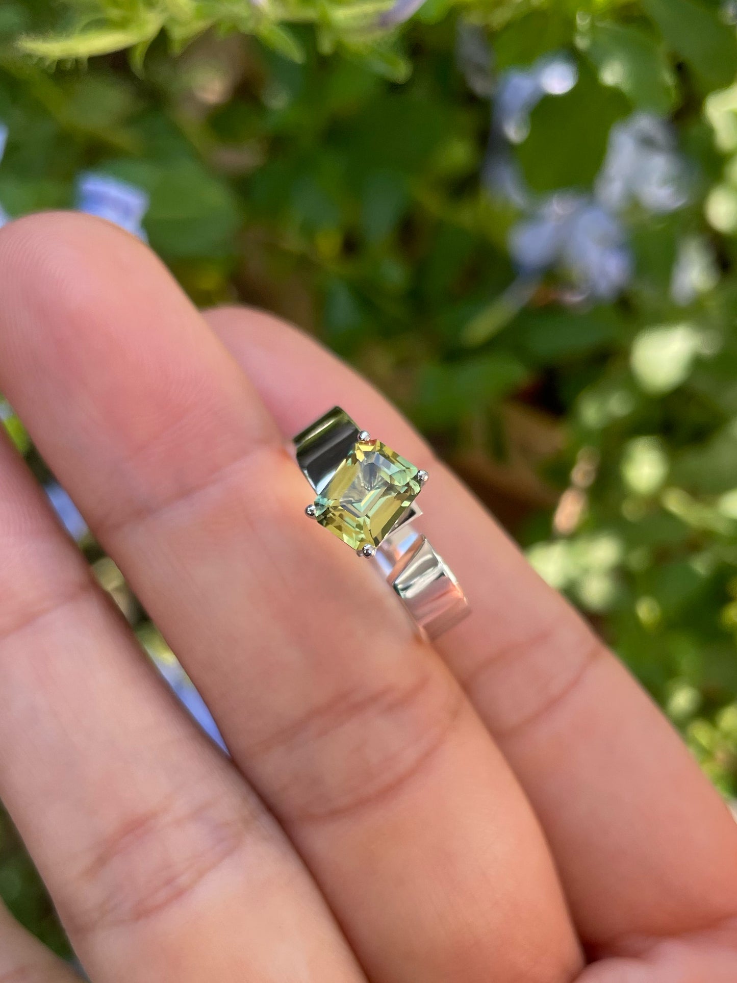 Unheated Greenish Yellow Sapphire Ring - 1.57CT (NJR218)