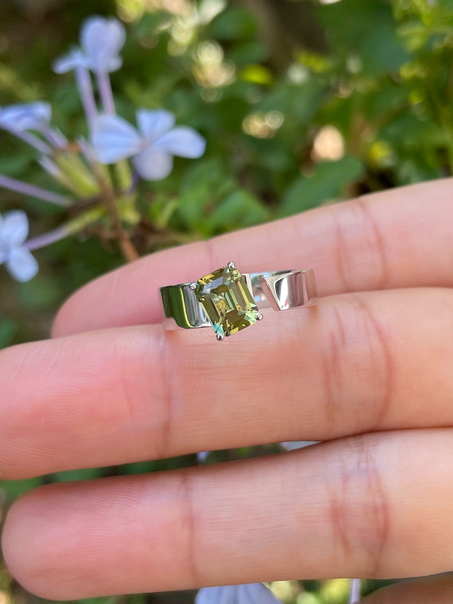 Unheated Greenish Yellow Sapphire Ring - 1.57CT (NJR218)