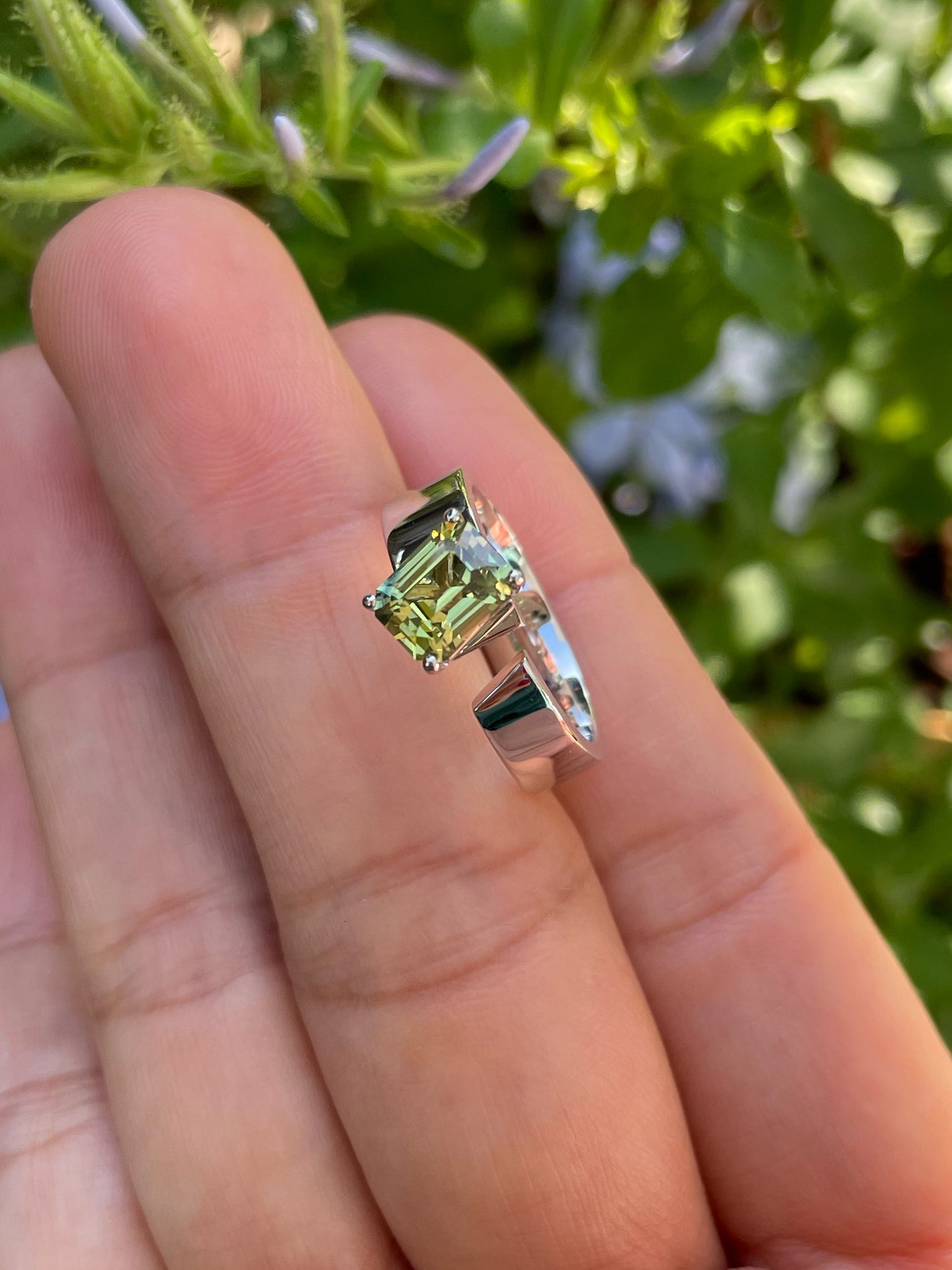Unheated Greenish Yellow Sapphire Ring - 1.57CT (NJR218)