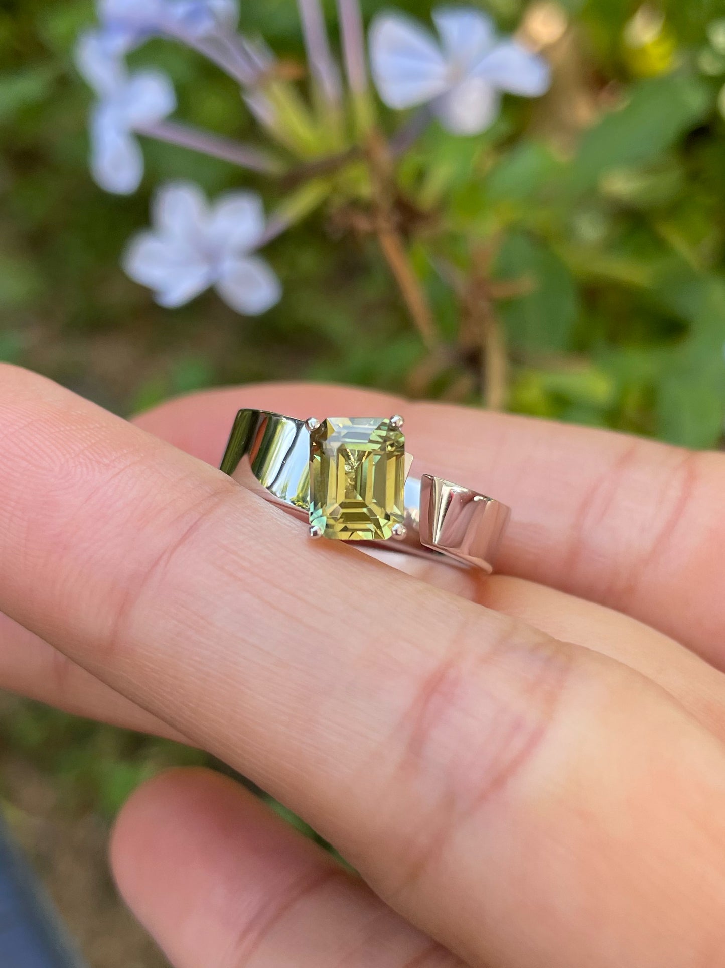 Unheated Greenish Yellow Sapphire Ring - 1.57CT (NJR218)