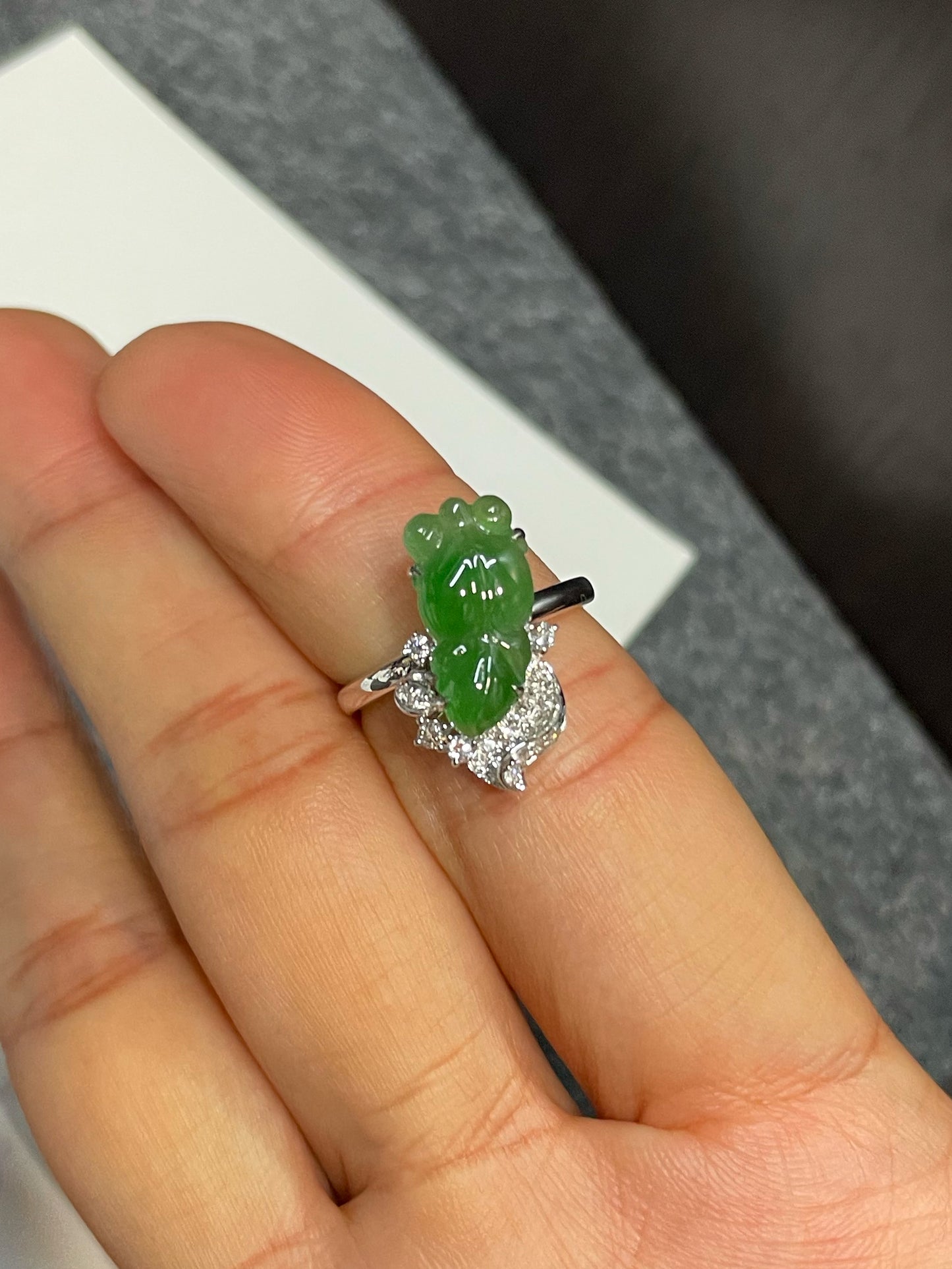 Green Goldfish Jade Ring (NJR296)