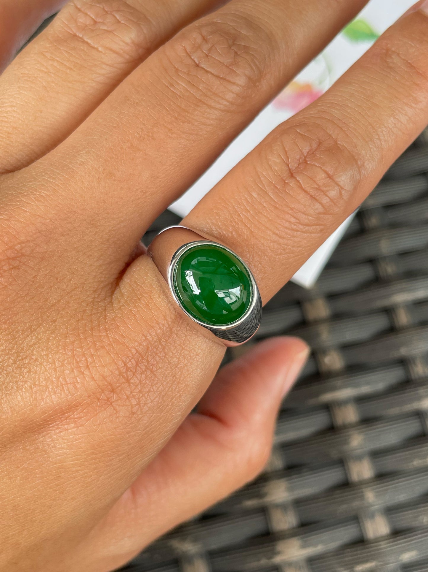 Green Jadeite Cabochon Ring (NJR370)