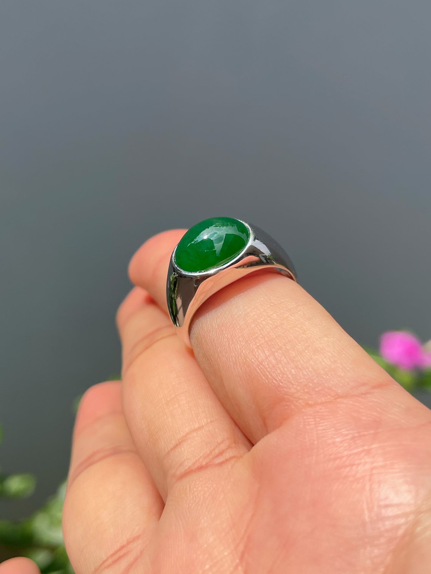 Green Jadeite Cabochon Ring (NJR370)