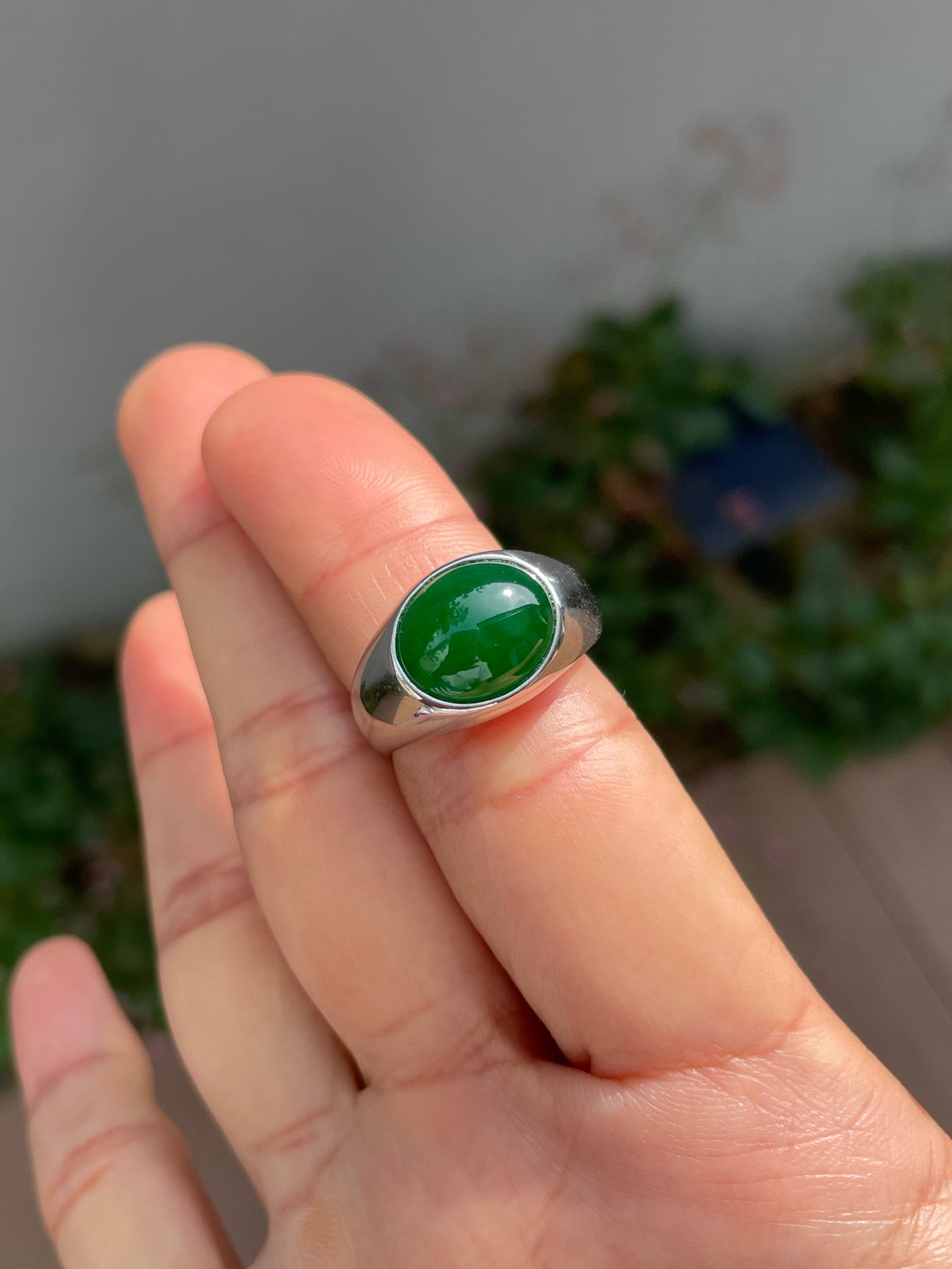 Green Jadeite Cabochon Ring (NJR370)
