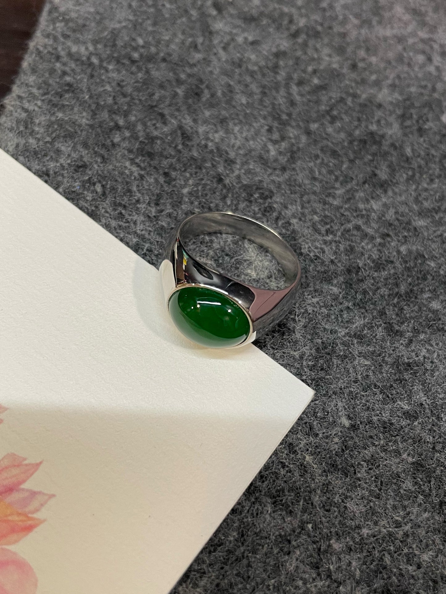 Green Jadeite Cabochon Ring (NJR370)