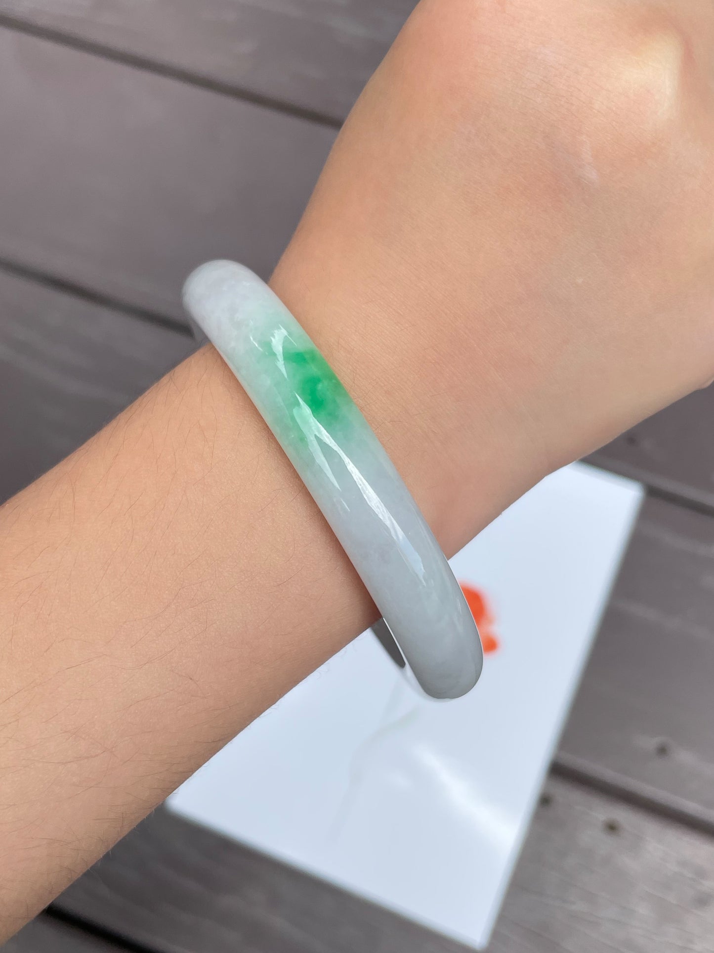 White with Green Jade Bangle | 51mm (NJBA020)
