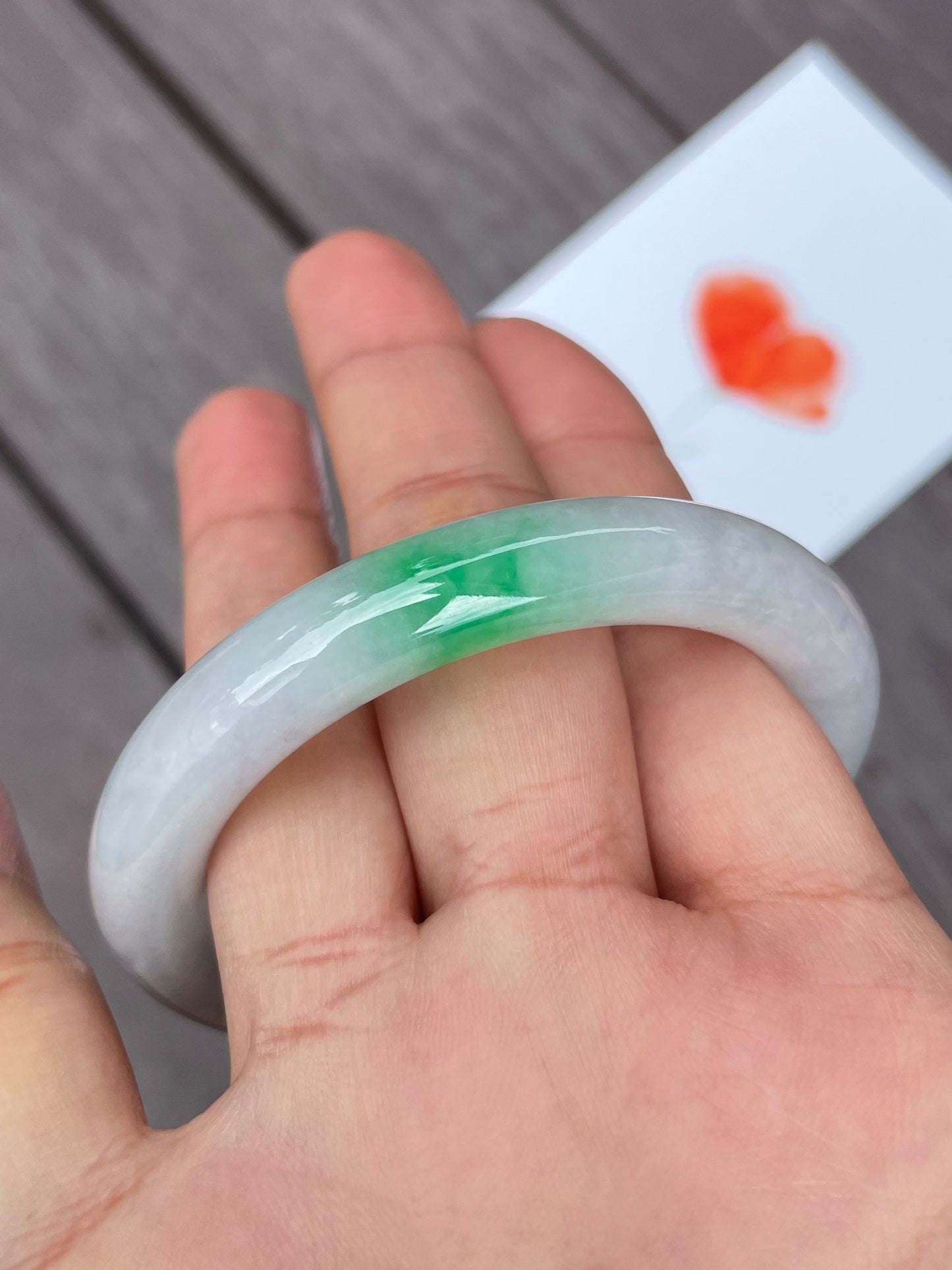 White with Green Jade Bangle | 51mm (NJBA020)