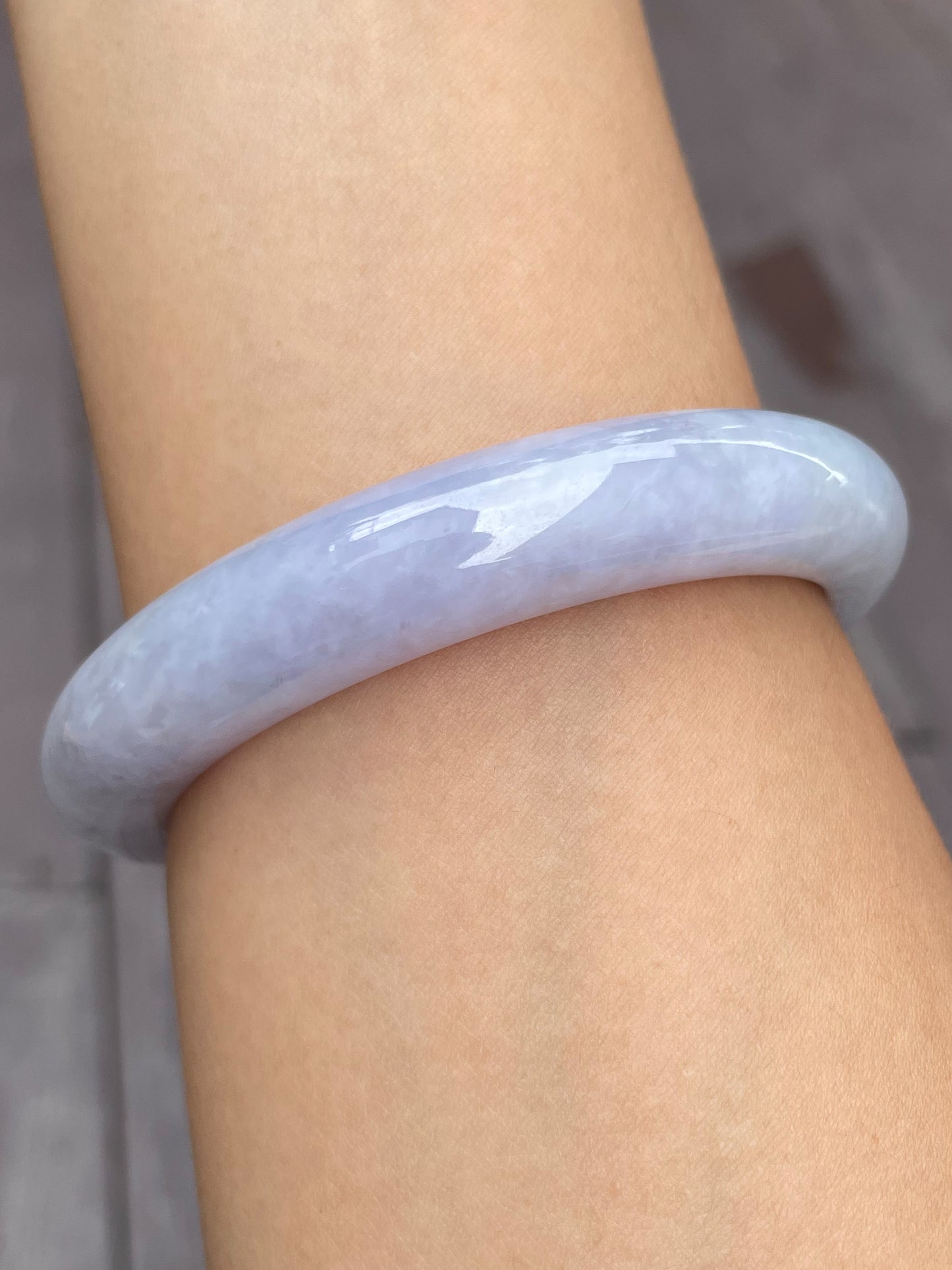 Light Lavender Jadeite Bangle | 62mm (NJBA057)