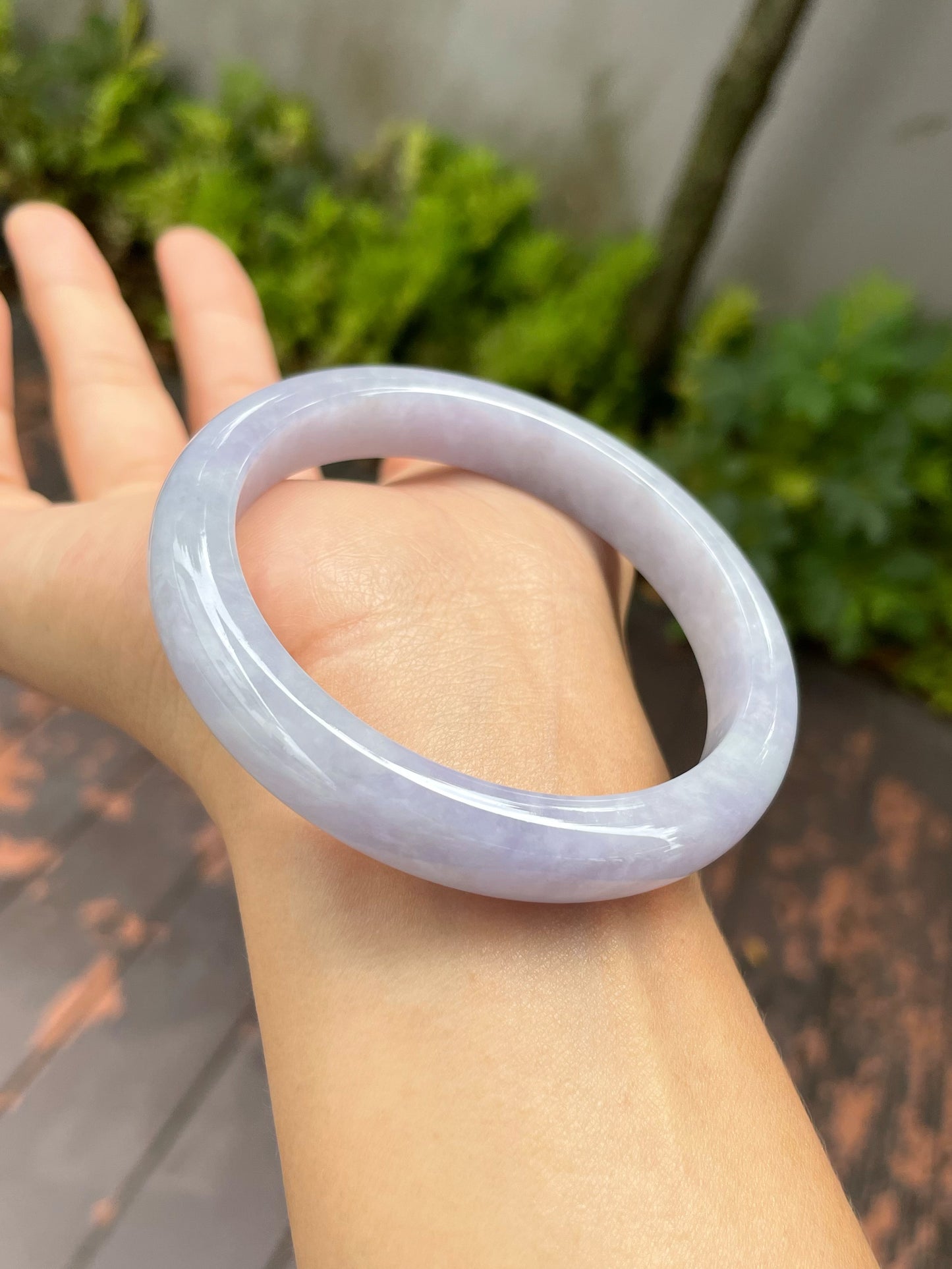 Light Lavender Jadeite Bangle | 57mm (NJBA083)