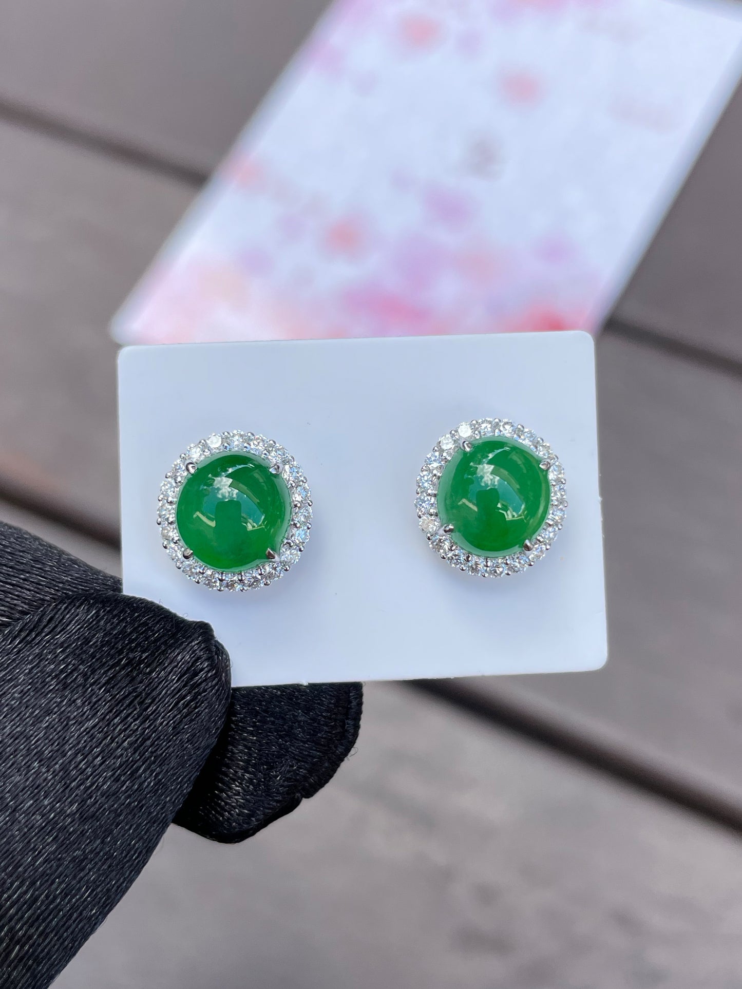 Green Cabochon Jadeite Earrings (NJE013)