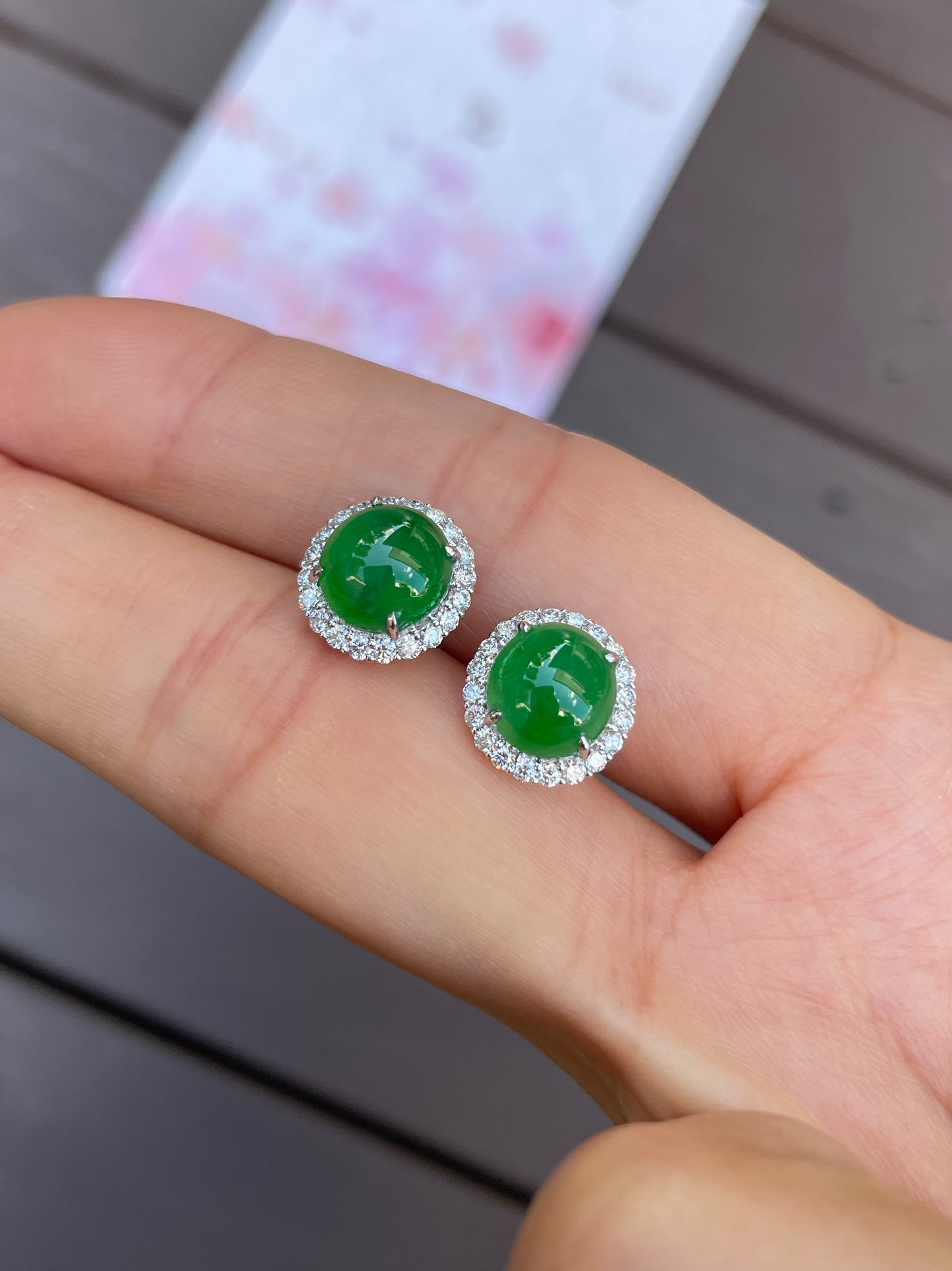 Green Cabochon Jadeite Earrings (NJE013)