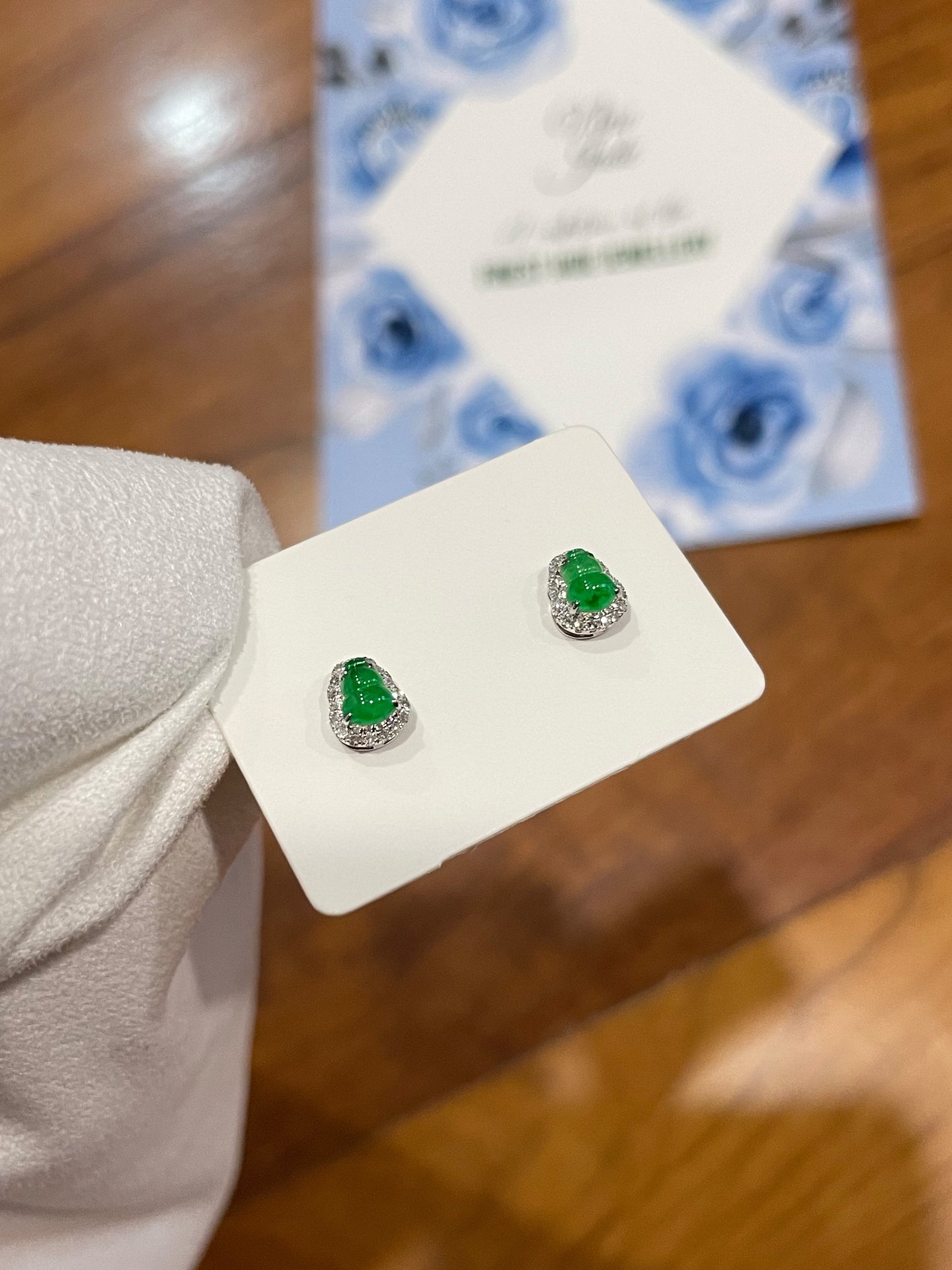 Green Jadeite Earrings - Hu Lu 葫芦 (NJE016)