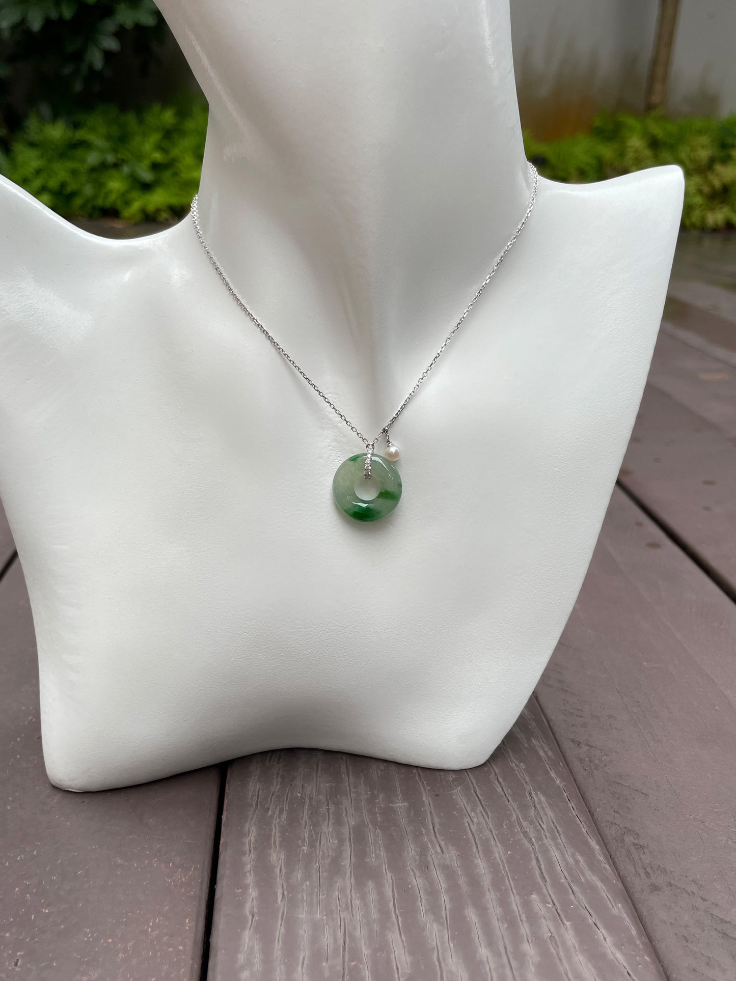 Jade Pendant with Necklace - Jade Donut (NJN010)