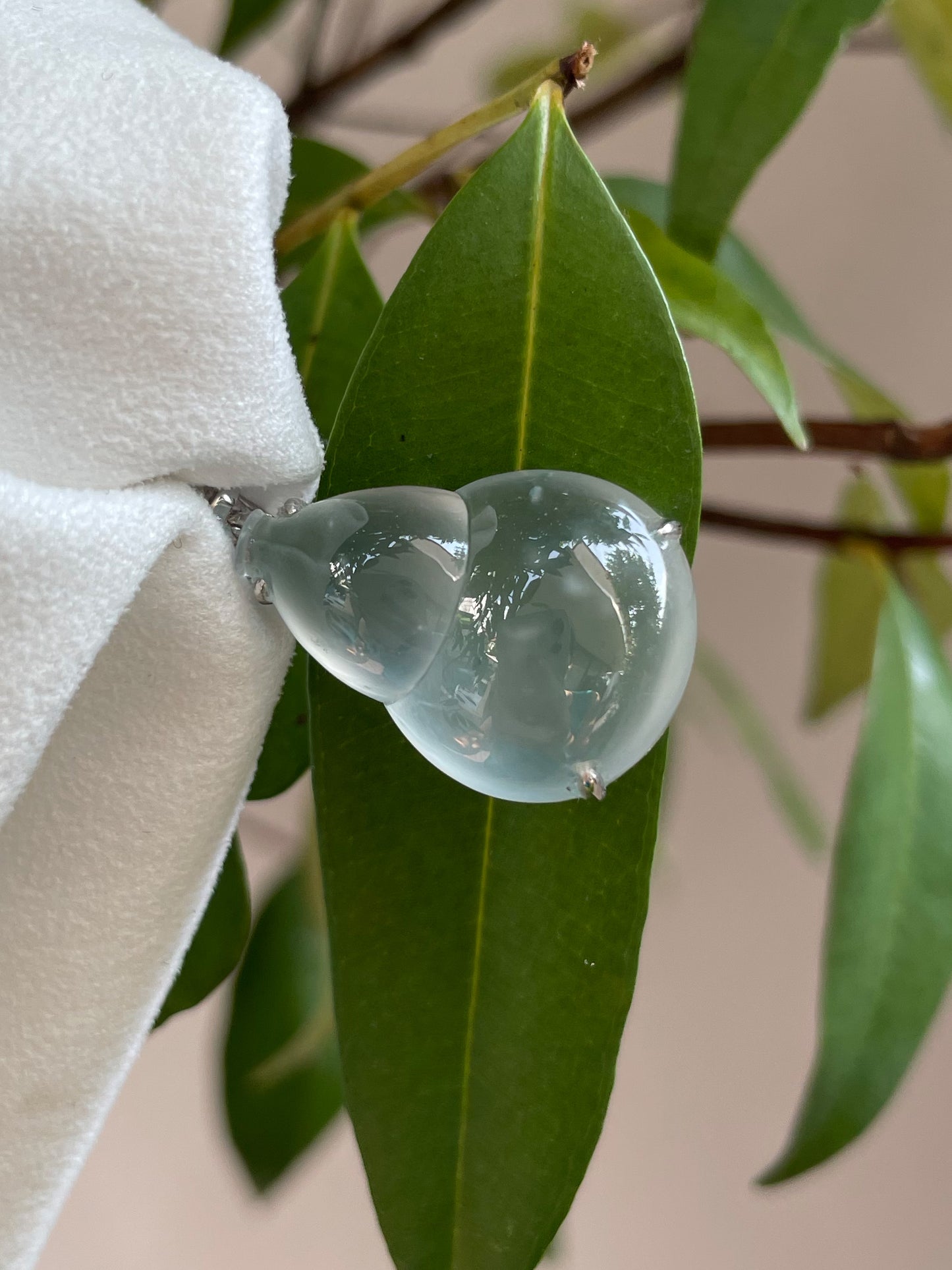 Glassy Jadeite Pendant - Hu Lu 葫芦 (NJP011)