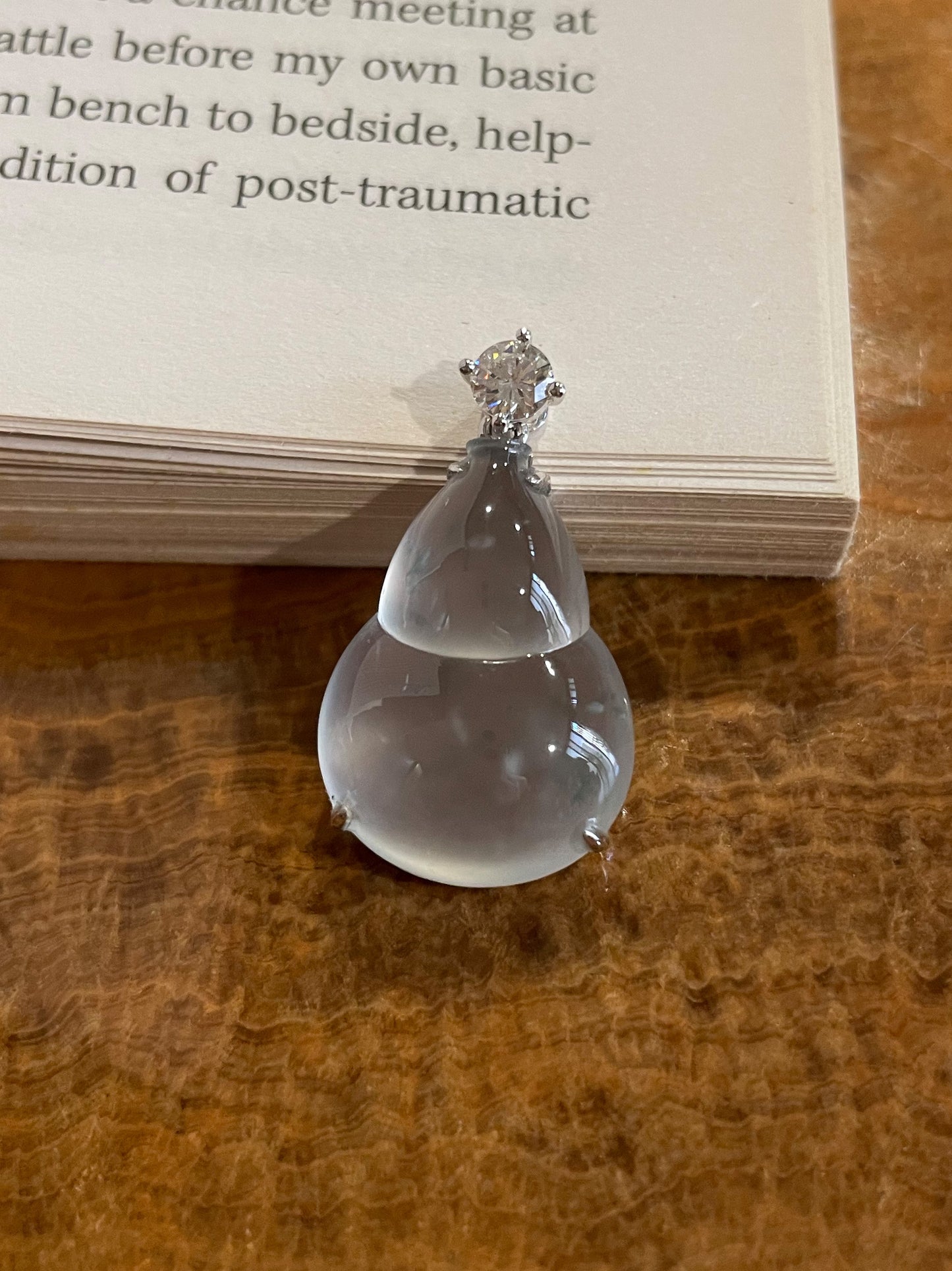 Glassy Jadeite Pendant - Hu Lu 葫芦 (NJP011)