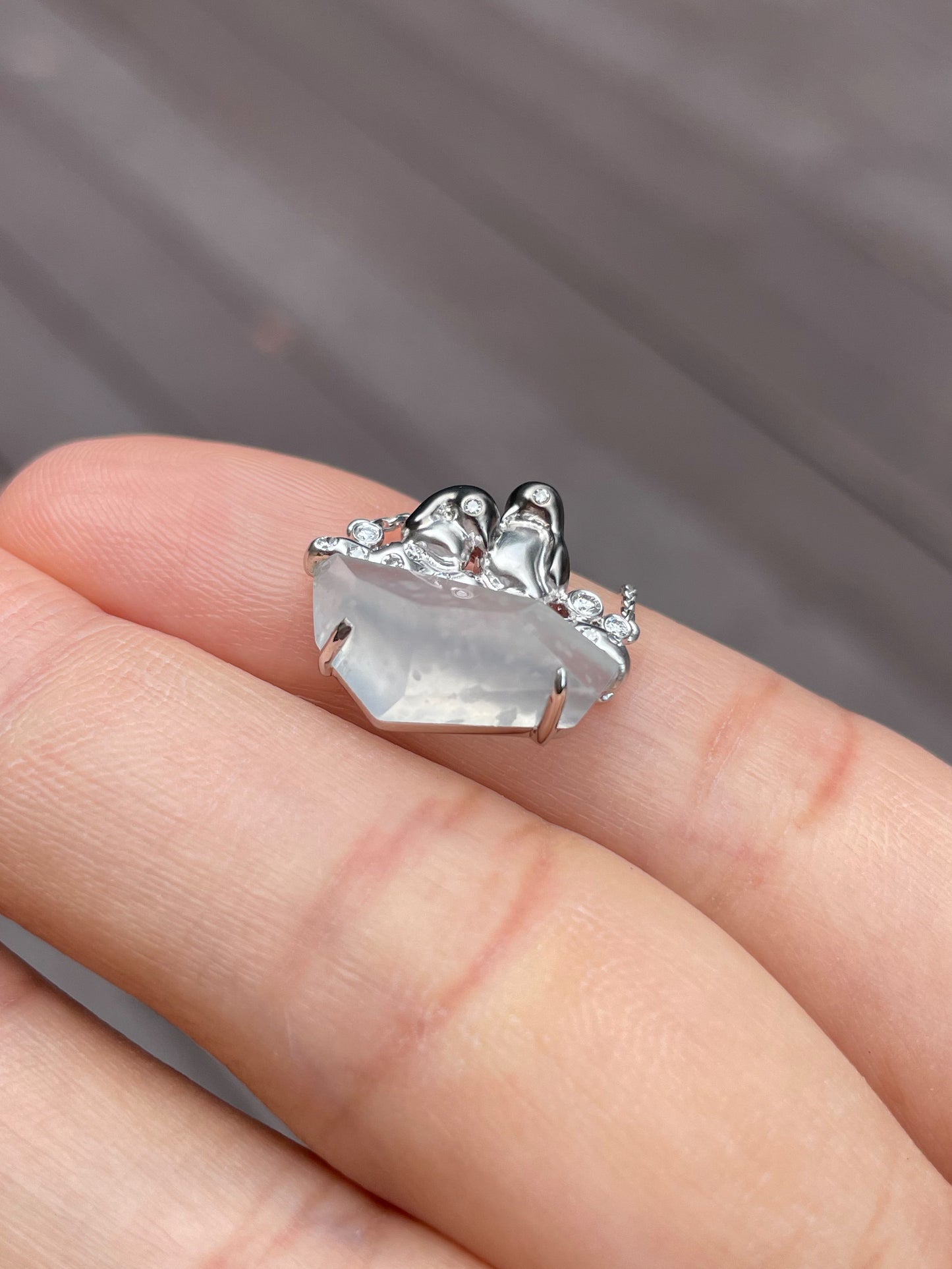 Icy Jade Pendant - Iceberg with Penguins (NJP029)