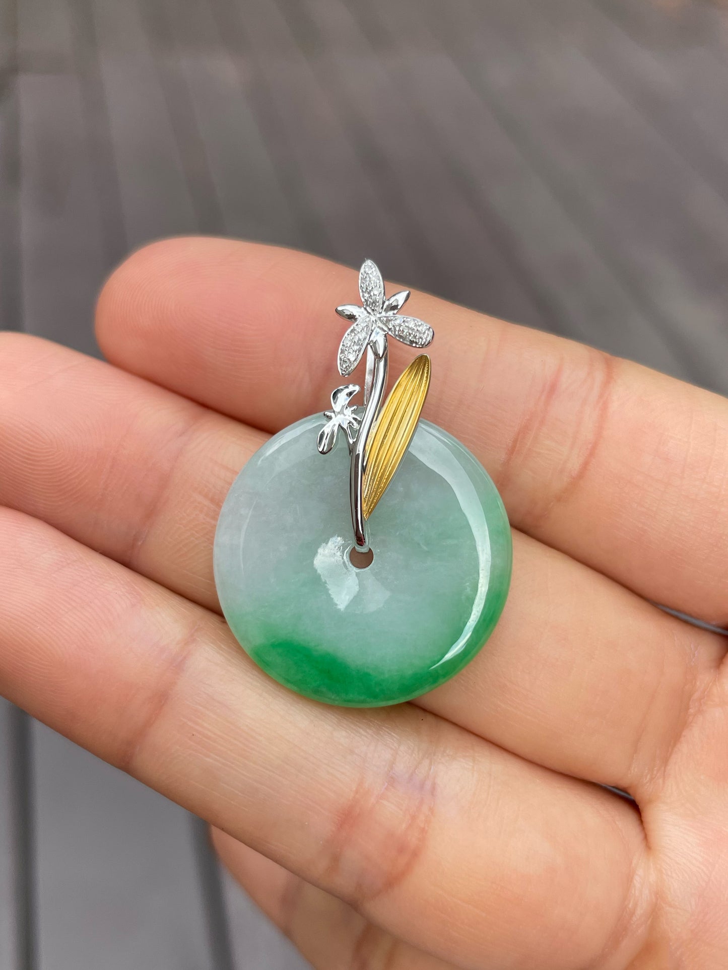 Green Jadeite Safety Coin Pendant - 平安扣 (NJP043)