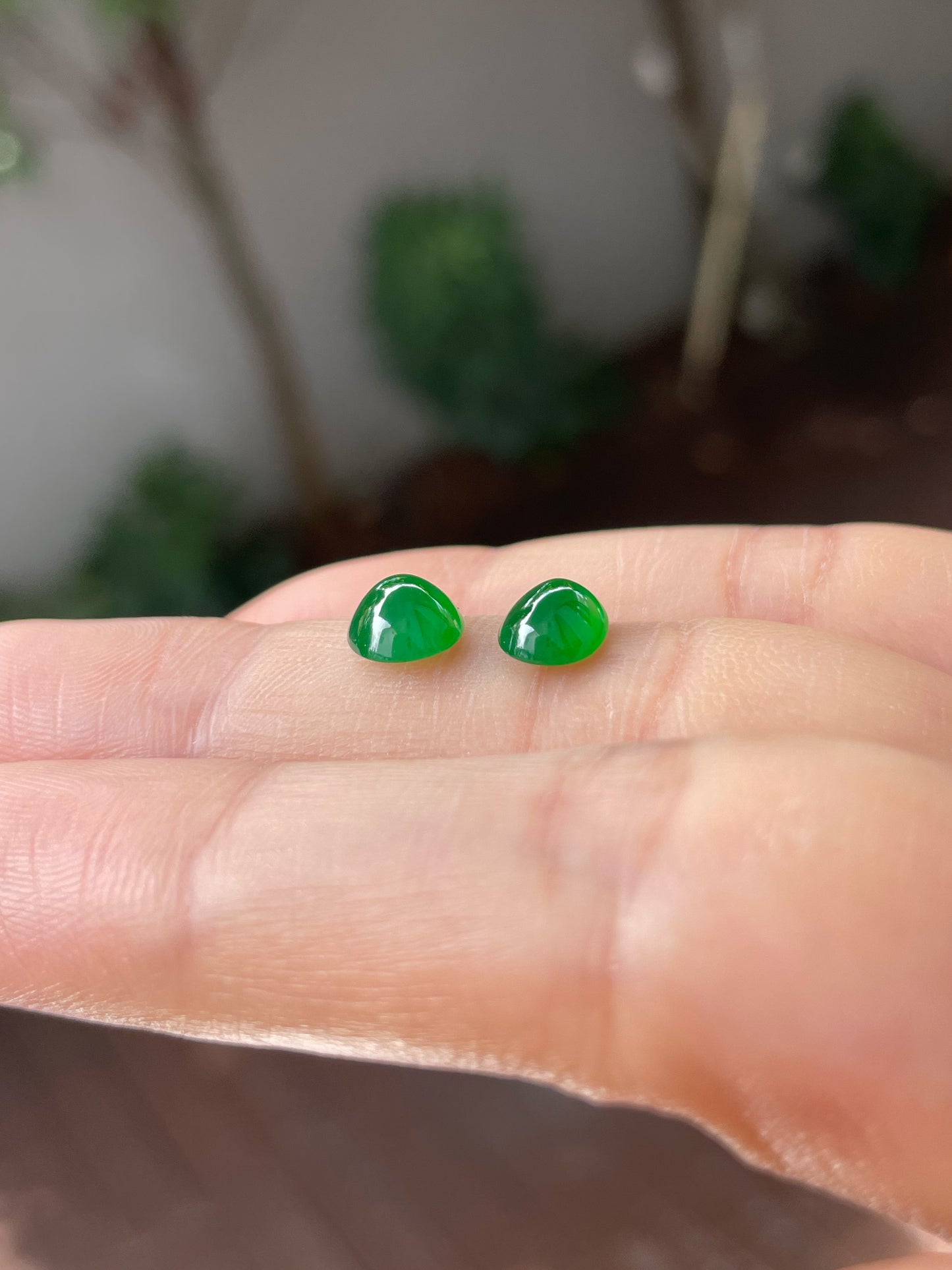 Green Cabochons Jadeite Pendant (NJP055)