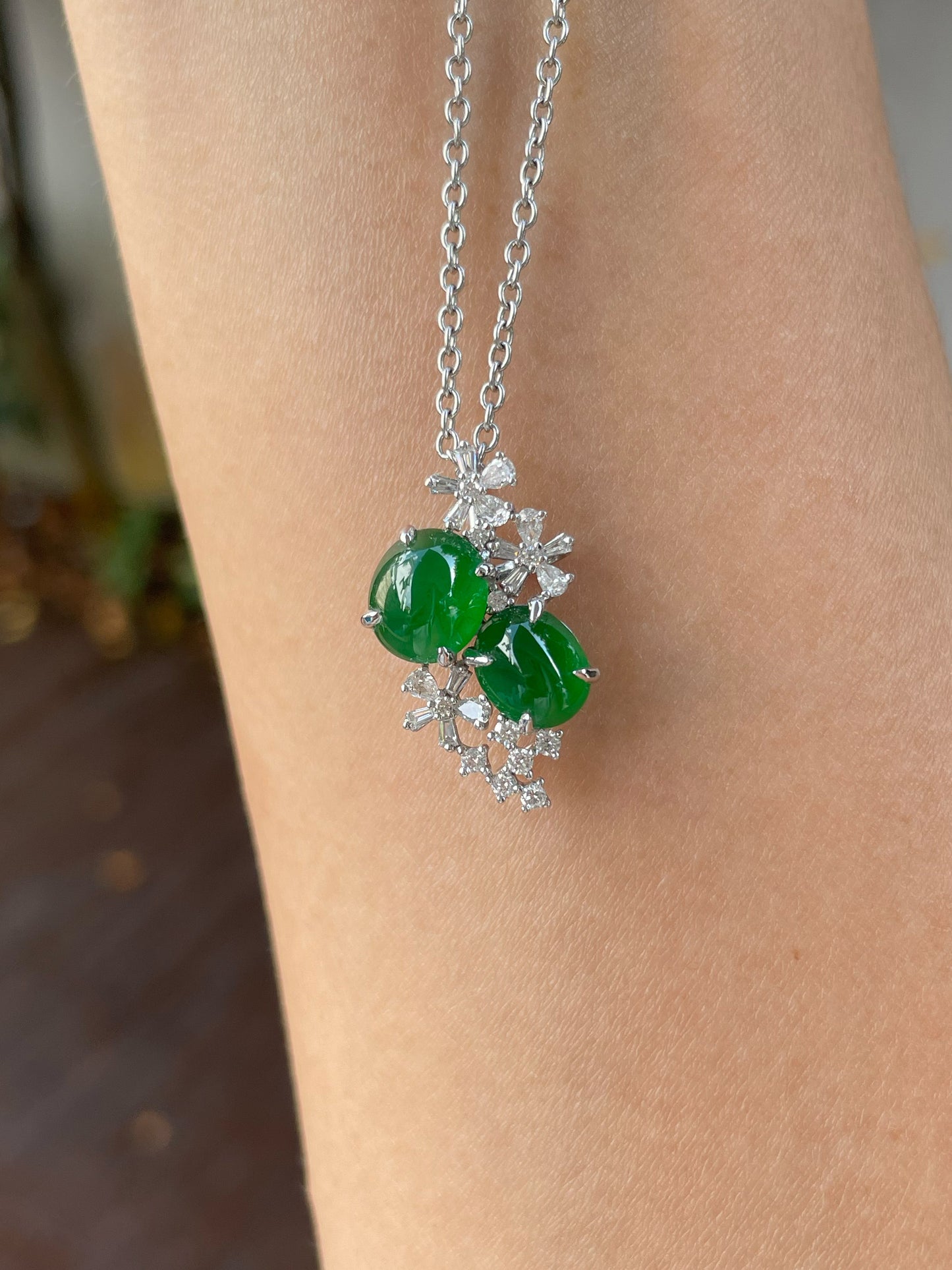 Green Cabochons Jadeite Pendant (NJP055)