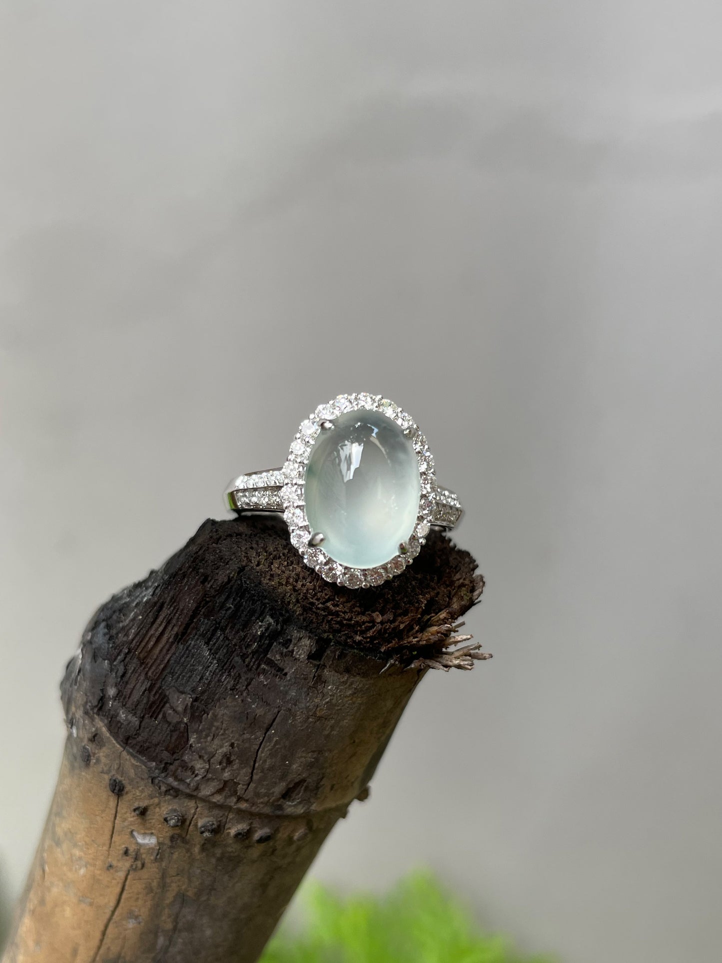 Glassy Jadeite Cabochon Ring (NJR015)