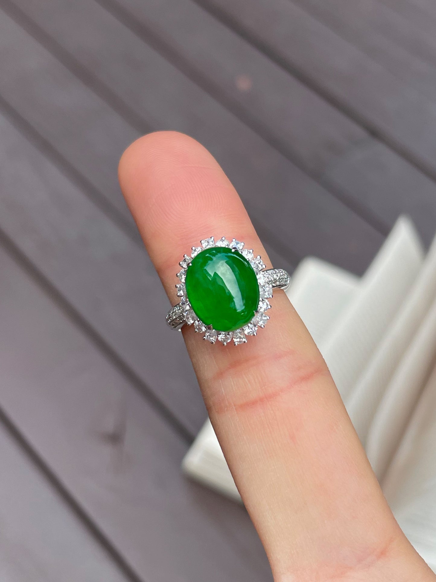 Green Jadeite Cabochon Ring (NJR016)